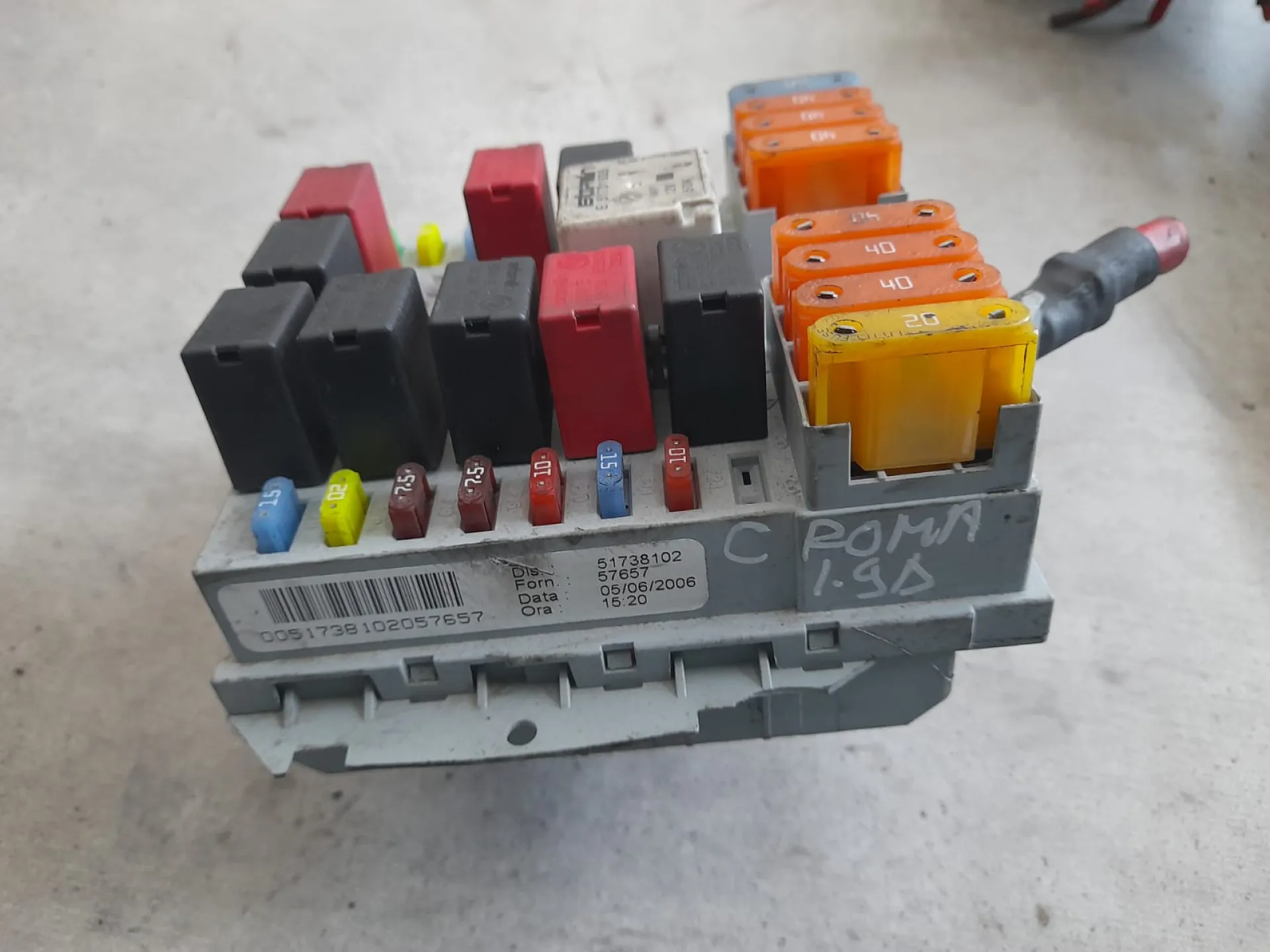 Centralina porta fusibili Fiat Croma del 2008 1.9 Diesel CODICE RICAMBIO : 51738102