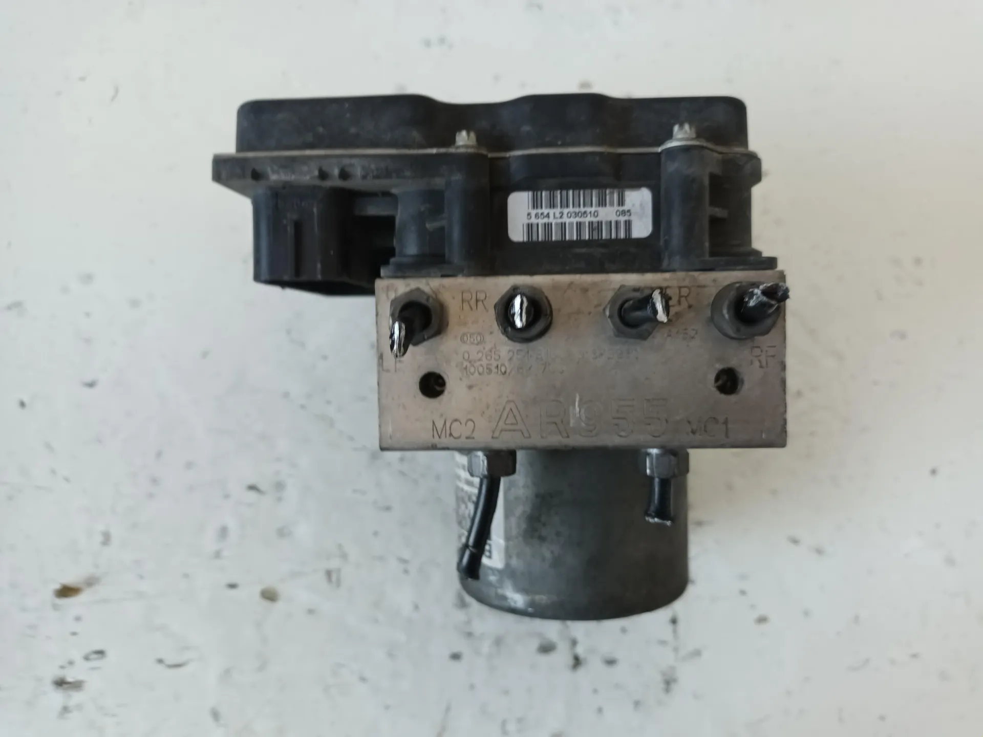 ABS con codice 0265951710 da ALFA ROMEO Mito Serie (955_) (08>) 1600 Diesel con codice motore 955A3000 (2009)