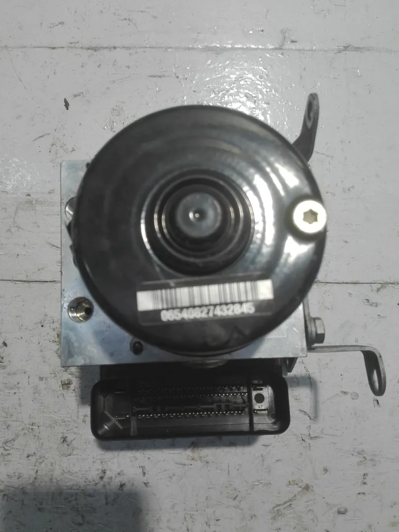 06540827432845 / 3451676977801 / 34526769779 / 10020601774 / 10096008293 ABS BMW Serie 1 Serie (E87) (04>07) 2000 Diesel (2005)
