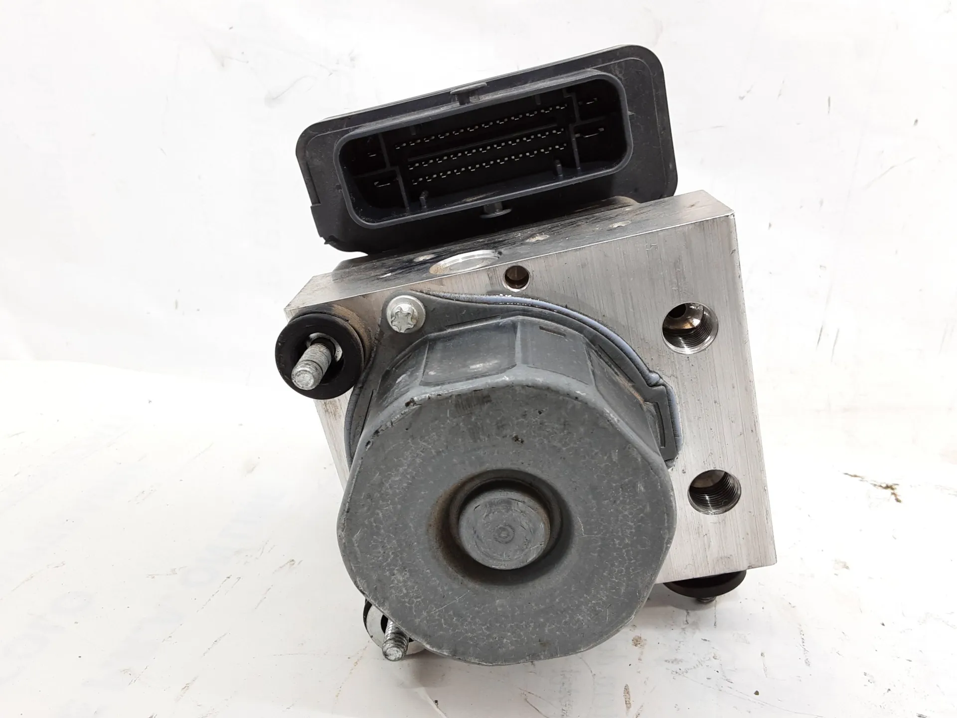 ABS con codice 476601203R da DACIA Sandero Serie II K9K 612, K9K 626, K9K 838, K9K 872 Diesel 1500 (12>20)