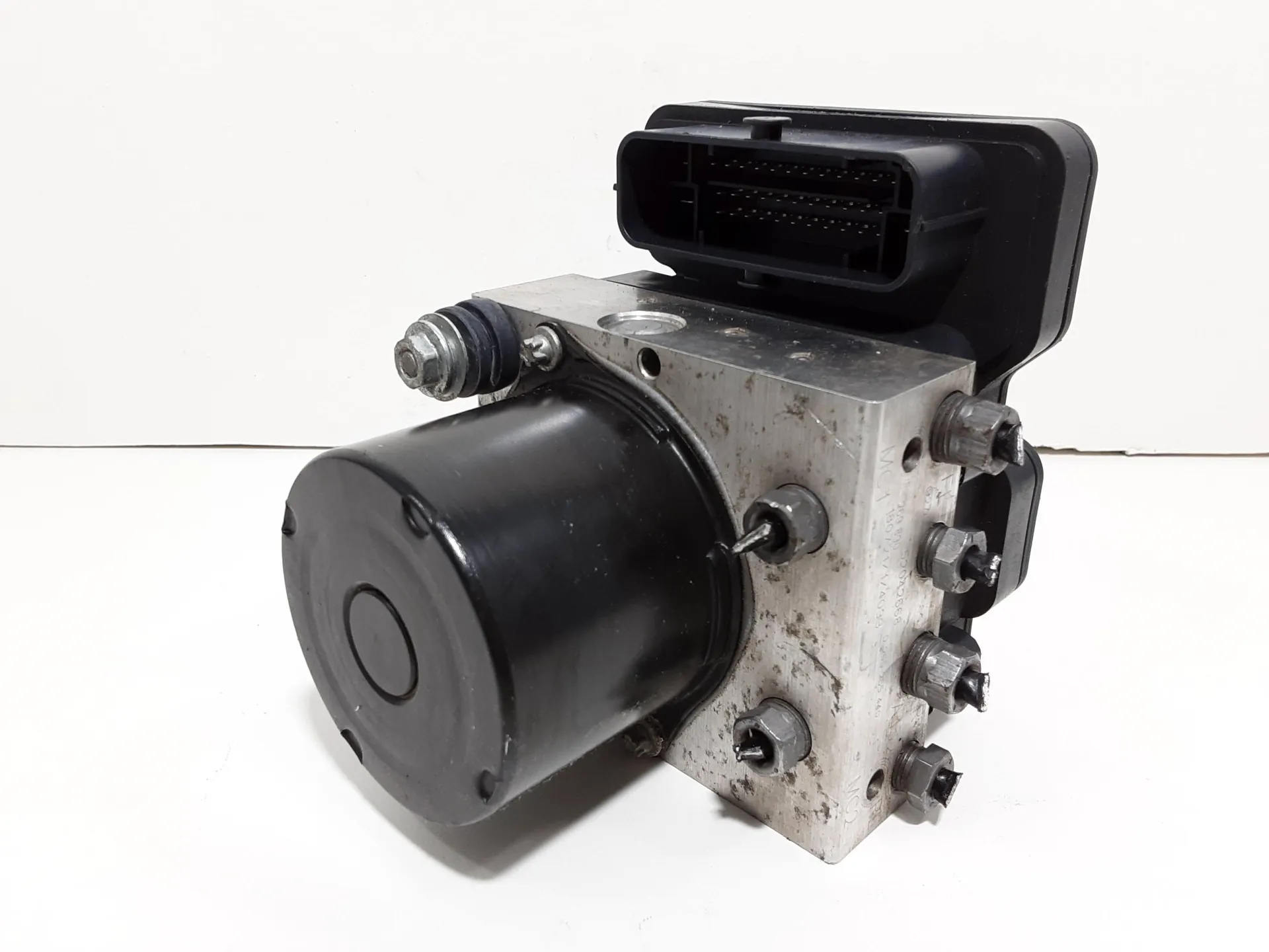 ABS con codice 52042668 da FIAT 500 Serie (15>) 1200 Benzina 51 kW / 69 CV con codice motore 169A4000/169 A4.000 (2018)
