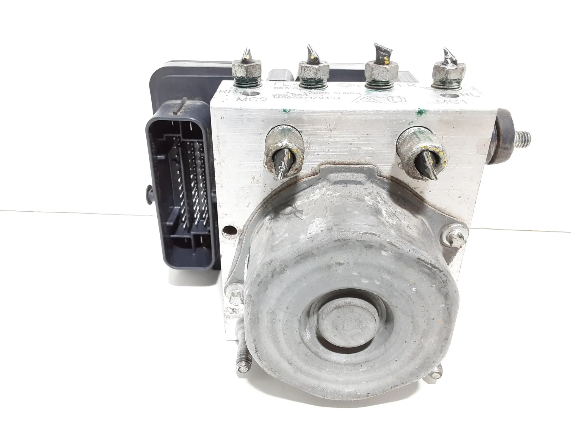 ABS con codice 476603HN5A da NISSAN Micra 7° Serie con codice motore HR12/HR12DEDE Benzina 1200 (10>16)