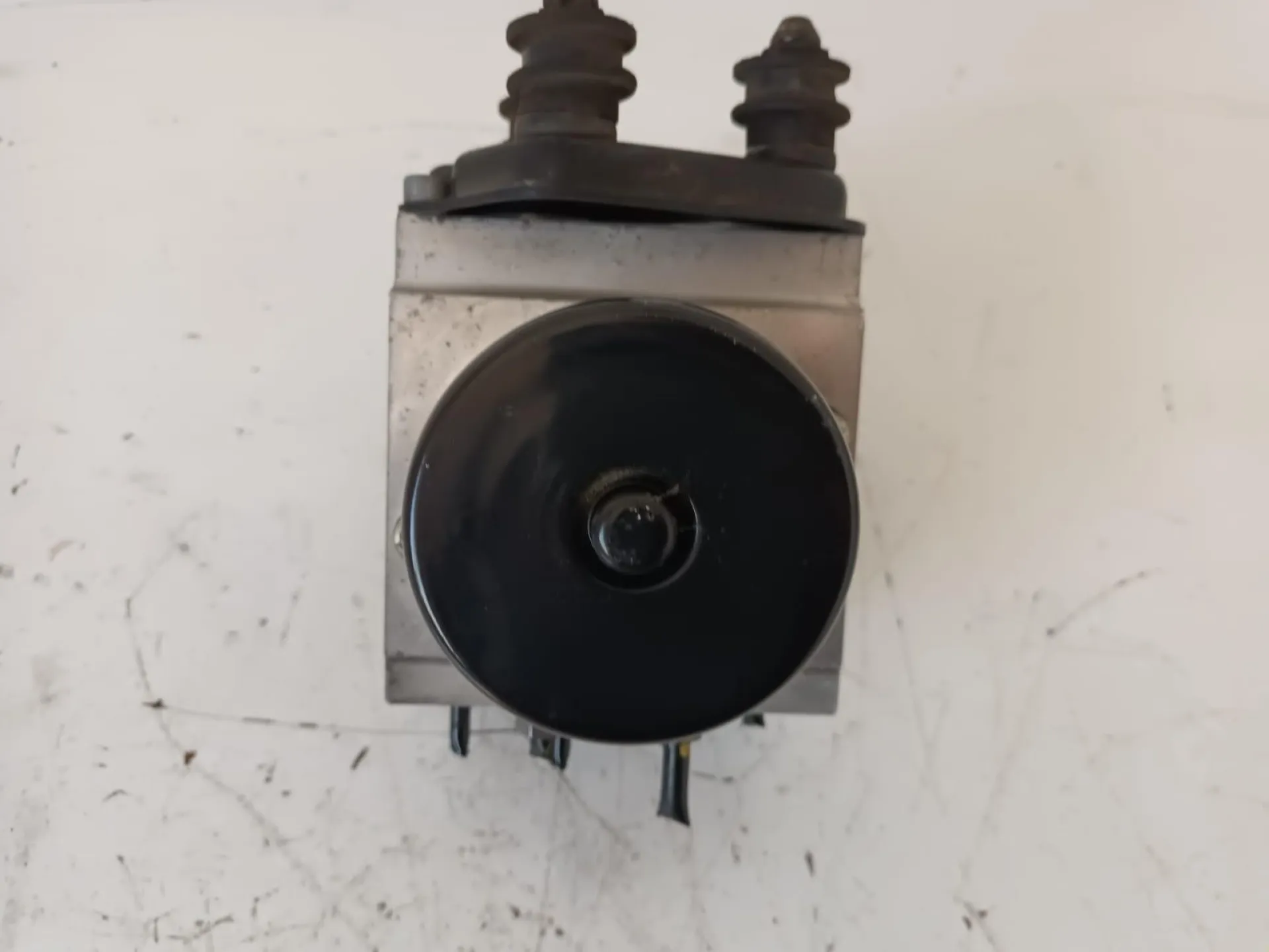 ABS con codice 3C0.614.109.A da VOLKSWAGEN Passat Berlina 5Â° Serie 2000 Diesel con codice motore BMP/BMP (2015)