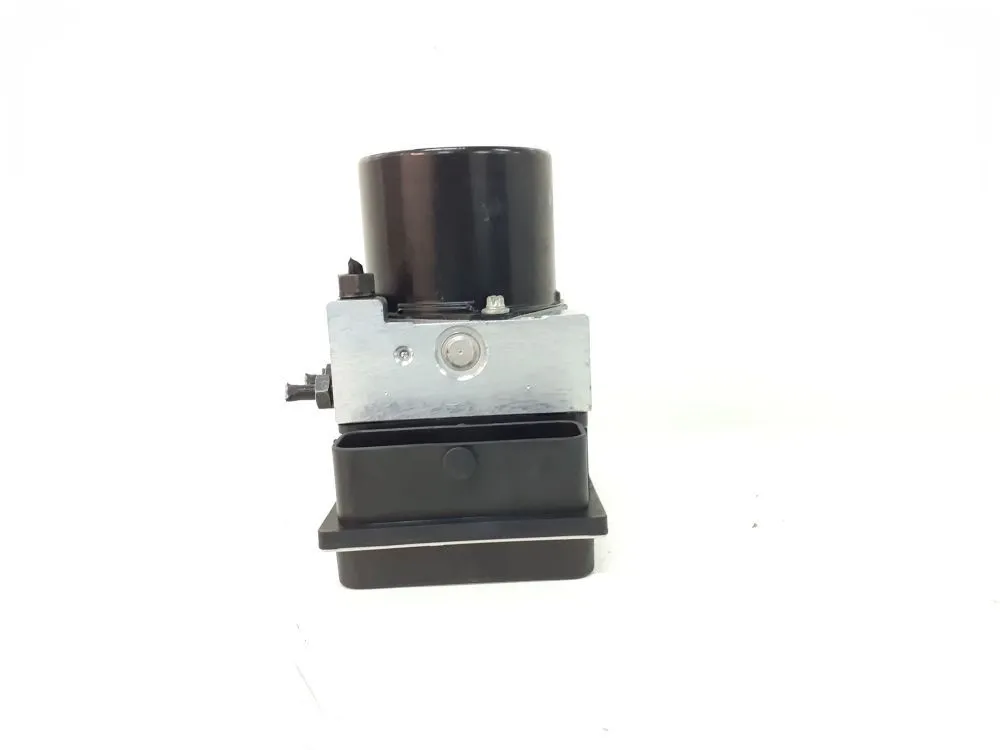 ABS con codice 6Q0614117Q / 0265231426 da VOLKSWAGEN Polo 4Â° Serie 1400 Benzina 55 (2004)