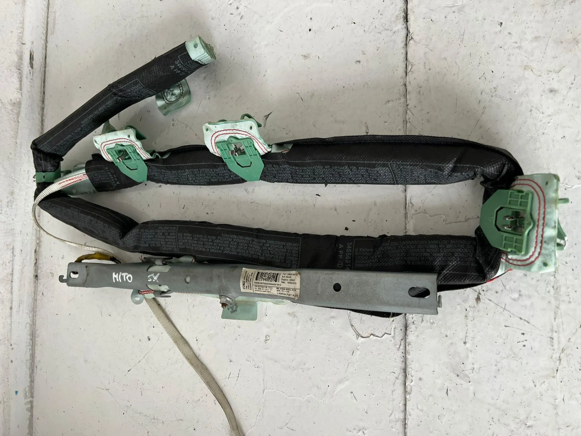 AIRBAG A TENDINA LATERALE SINISTRO GUIDA con codice 00505189790 da ALFA ROMEO Mito Serie (955_) (08>) 1600 Diesel (2009)
