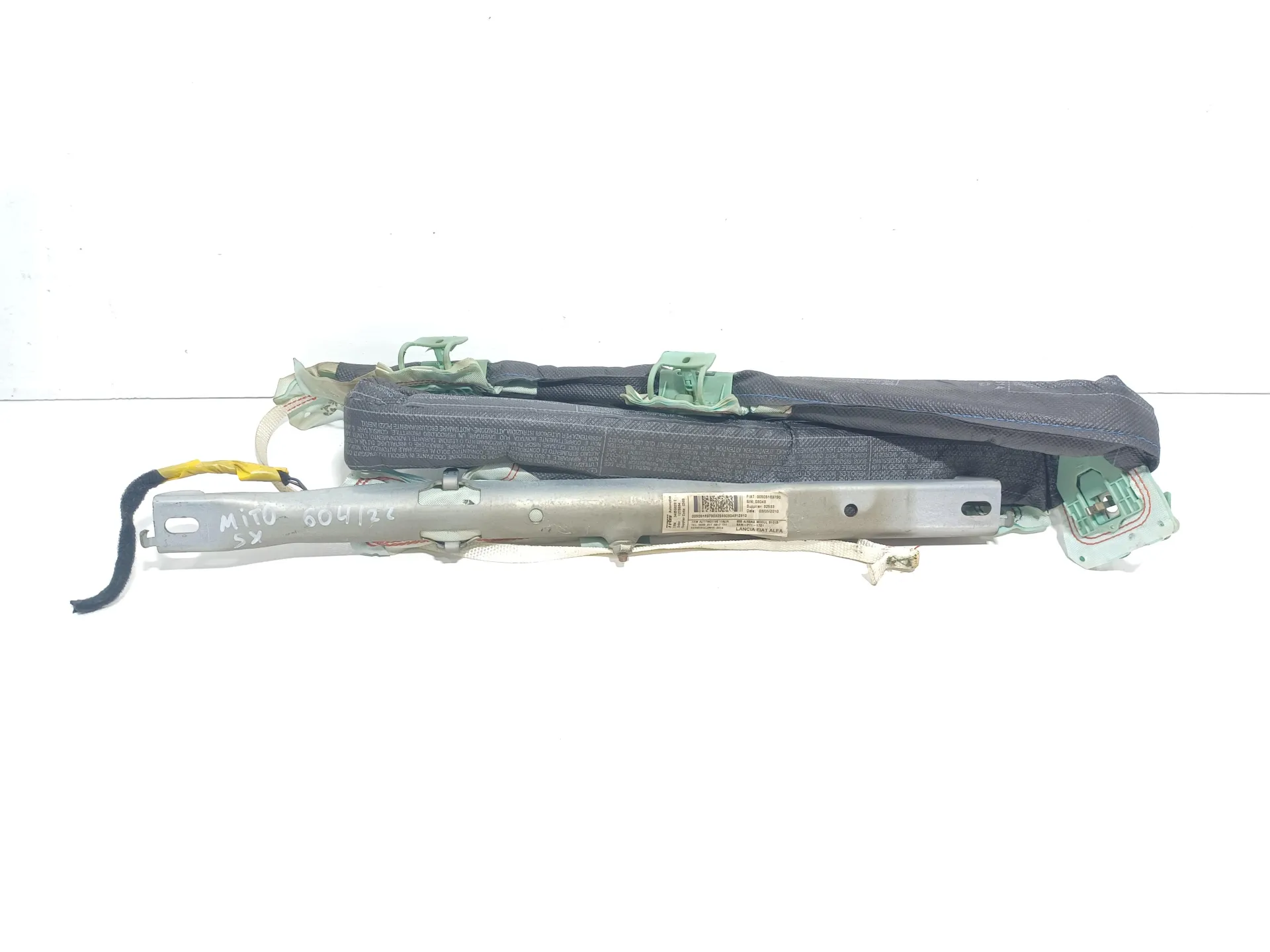 AIRBAG A TENDINA LATERALE SINISTRO GUIDA con codice 00505189790 da ALFA ROMEO Mito Serie (955_) (08>) 1600 Diesel 88 kW / 120 CV con codice motore 955A3000/198 A2.000, 955 A3.000 (2010)