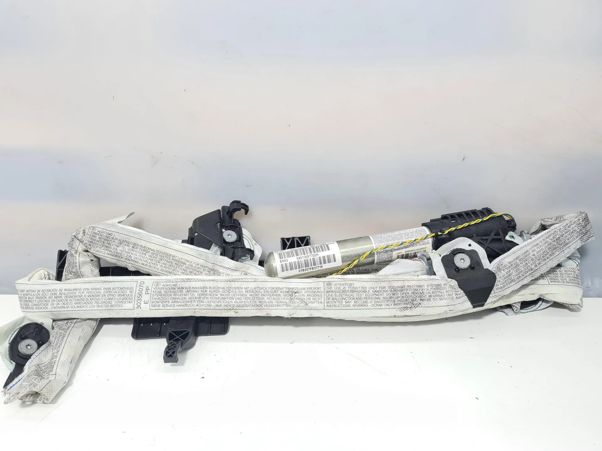 AIRBAG A TENDINA LATO SINISTRO con codice 84913287702H da AIRBAG A TENDINA LATERALE SINISTRO GUIDA BMW Serie 1 Serie (E87) (07>) Benzina con codice motore NA7D20A