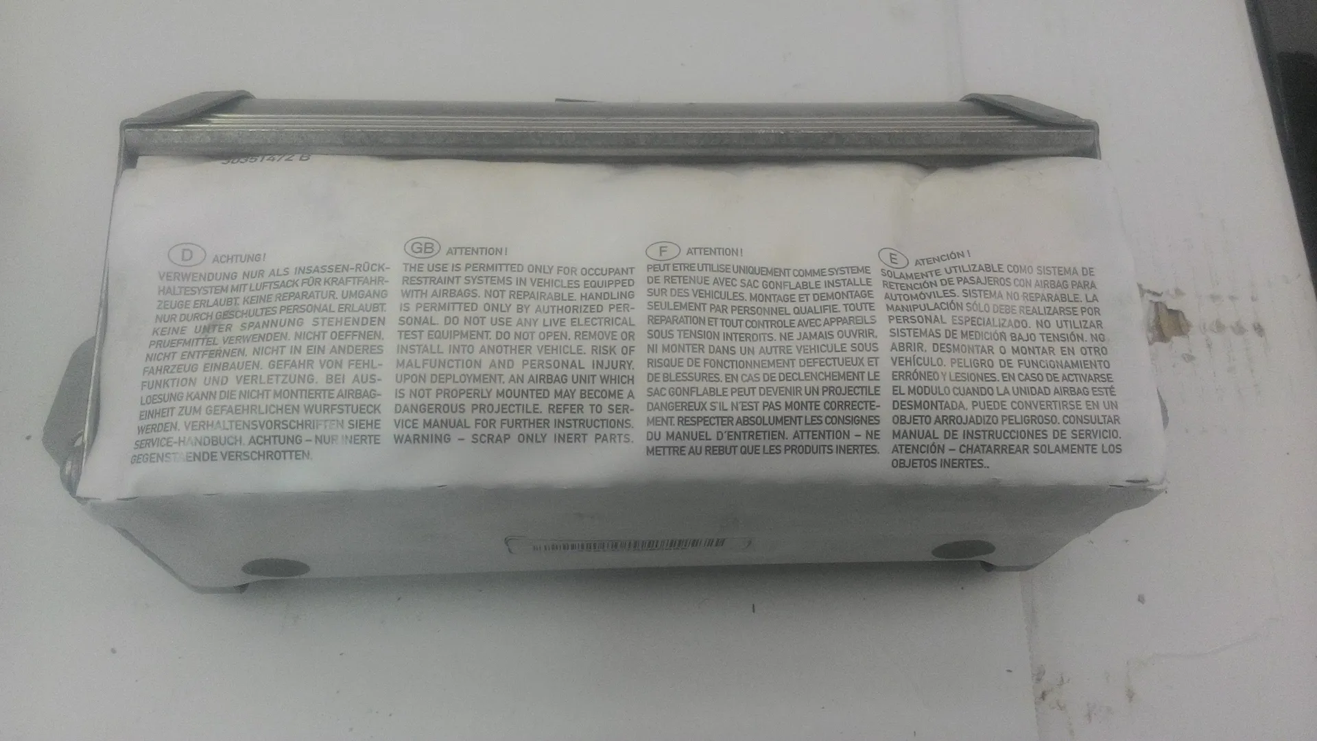 AIRBAG PASSEGGERO con codice 39705604107g da BMW X3 1Â° Serie Diesel (2009)