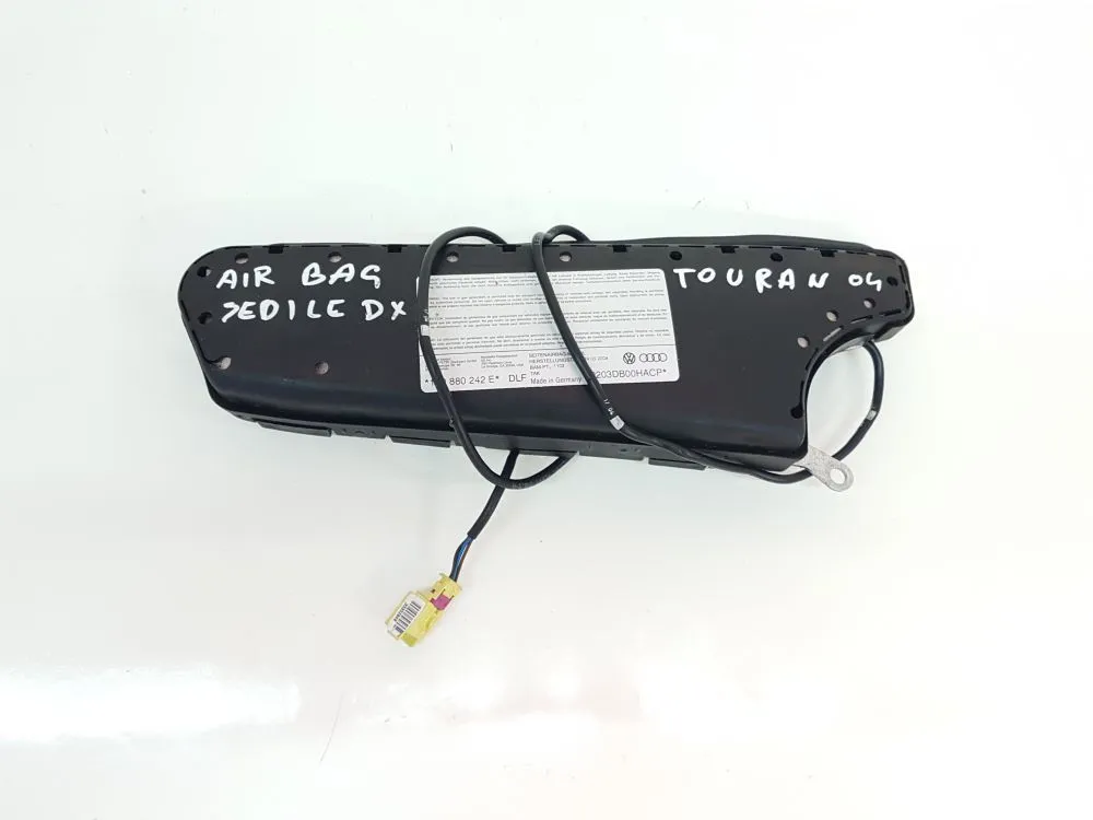 AIRBAG SEDILE DESTRO LATO PASSEGGERO con codice 1T0880242E da VOLKSWAGEN Touran 1Â° Serie 2000 Diesel 77 (2004)