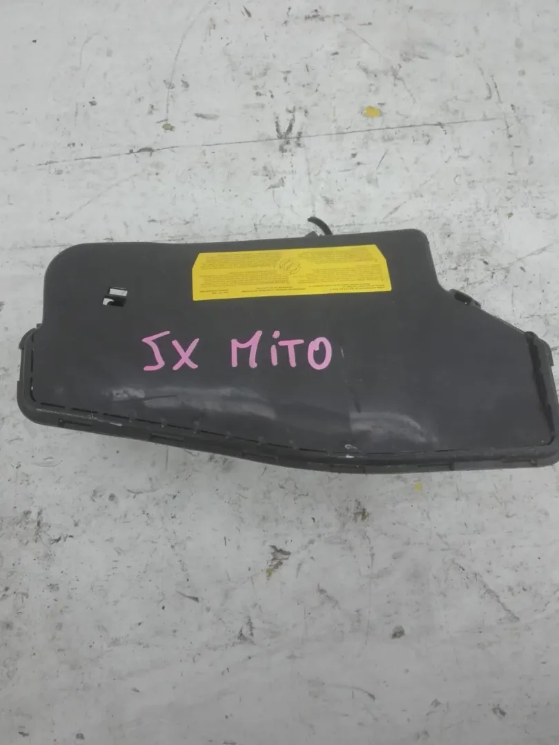 10018104 / JA84015244 / 9S101660434 AIRBAG SEDILE SINISTRO LATO GUIDA ALFA ROMEO Mito Serie (955_) (08>) 1300 Diesel (2013)