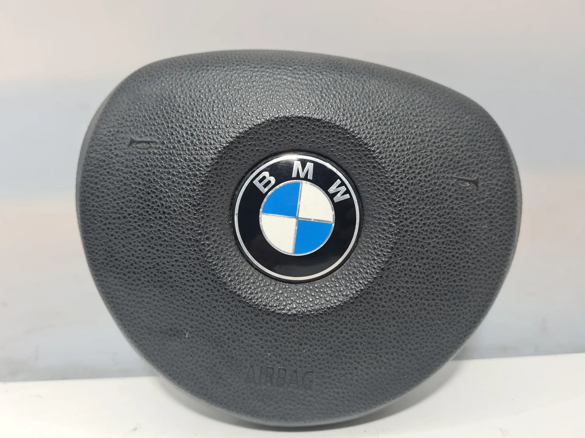 AIRBAG VOLANTE con codice 33677051503Q da BMW Serie 1 Serie (E87) (07>) Benzina con codice motore NA7D20A