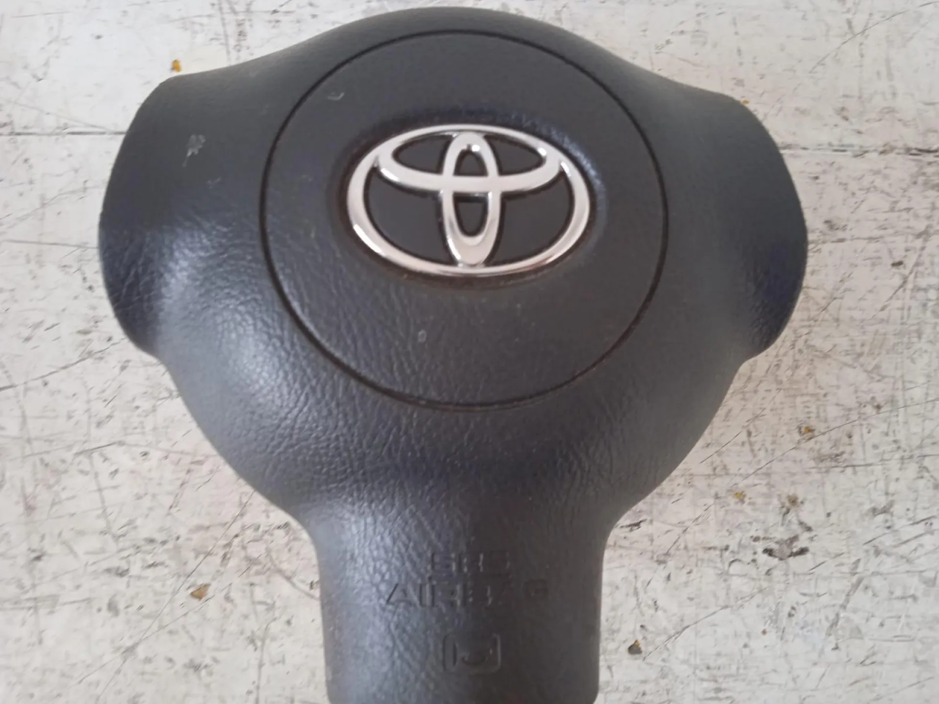 AIRBAG VOLANTE con codice 4513002270 da TOYOTA Corolla Berlina 4Â° Serie 1400 Diesel (2007)