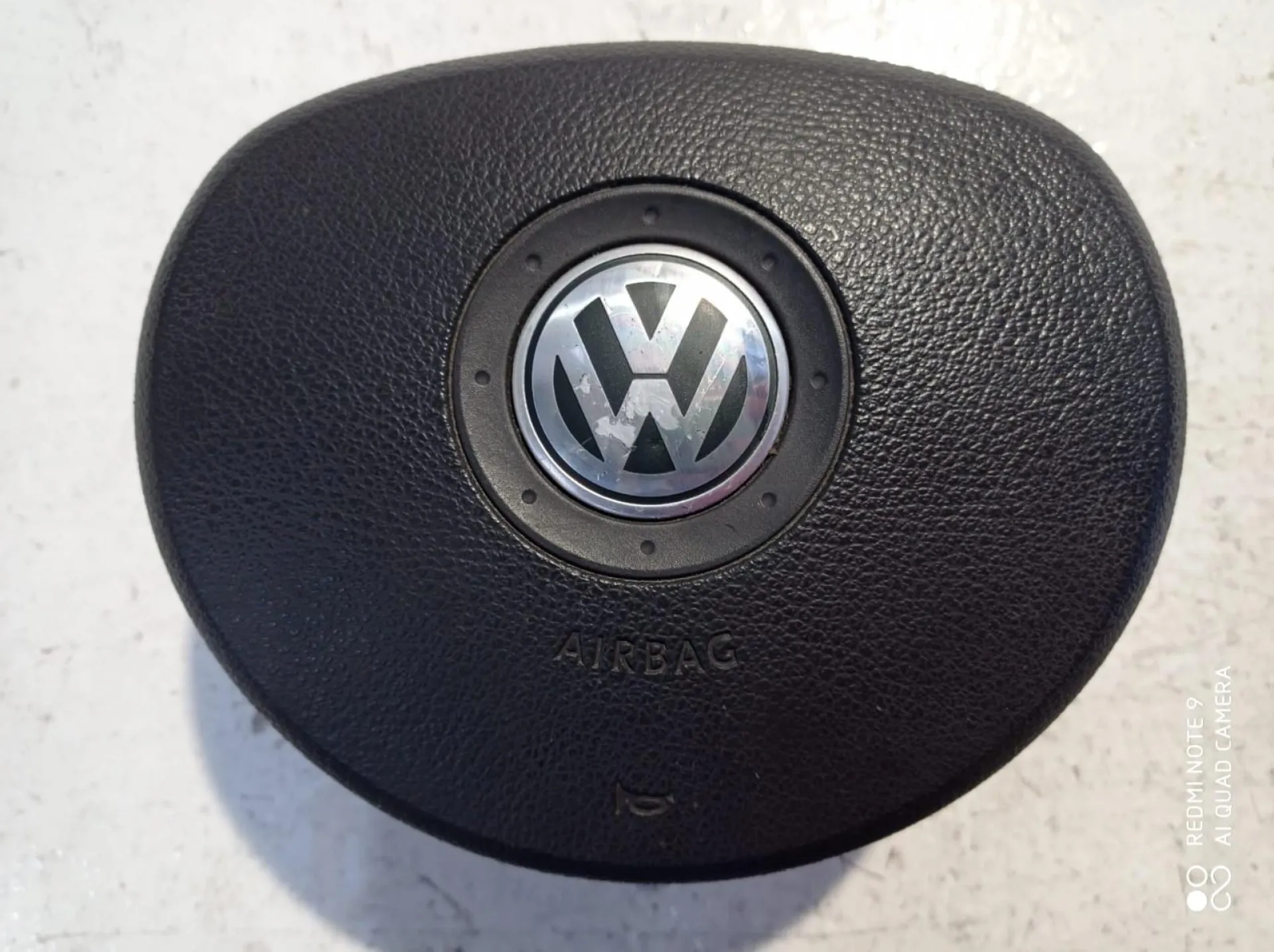 AIRBAG VOLANTE con codice 1K0880201N1BZ da VOLKSWAGEN Golf 5 Berlina (03>08) Diesel (2008)