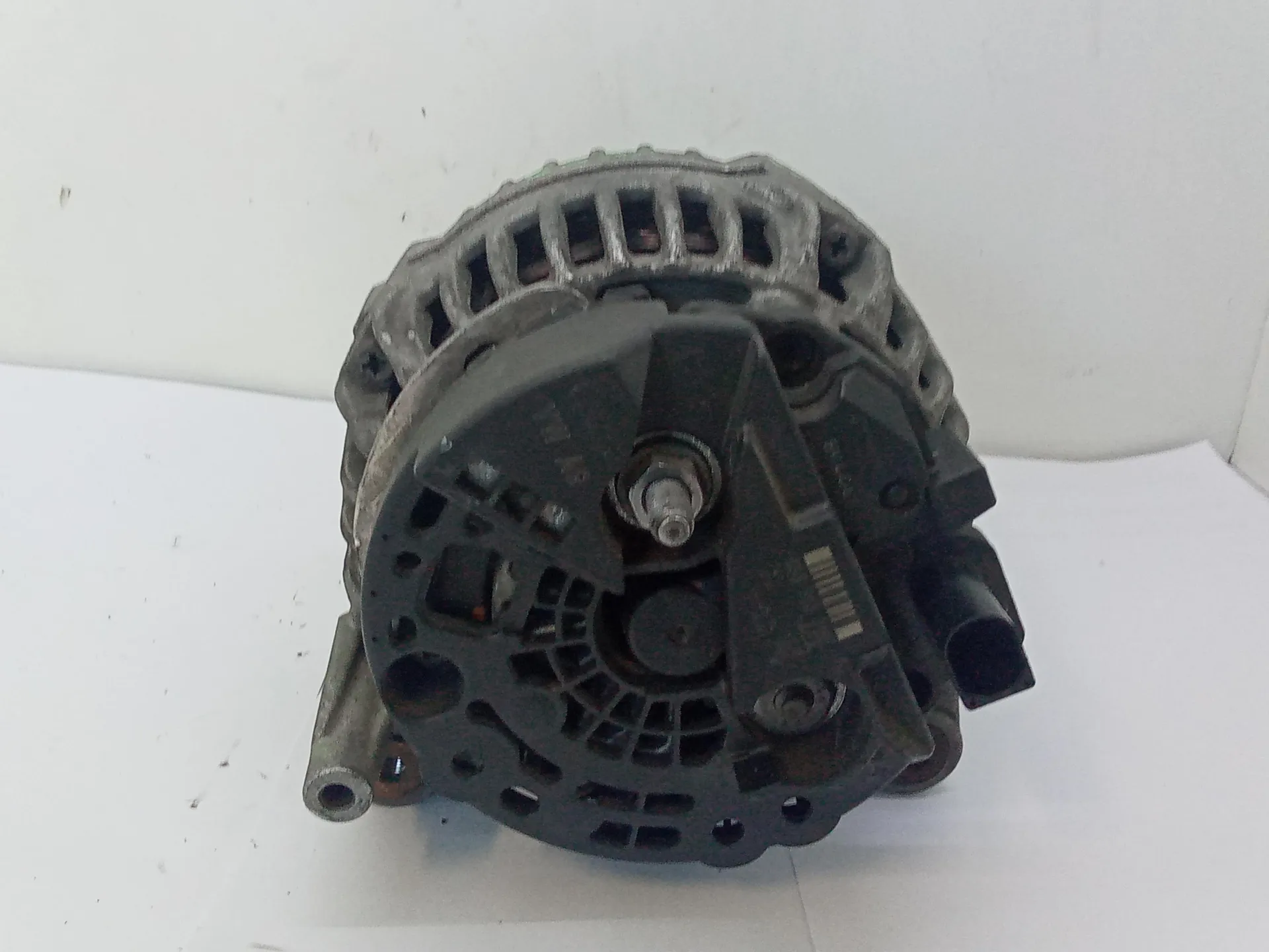 ALTERNATORE con codice 0903g016e da AUDI A4 Berlina (07>10) 2000 Diesel (2009)