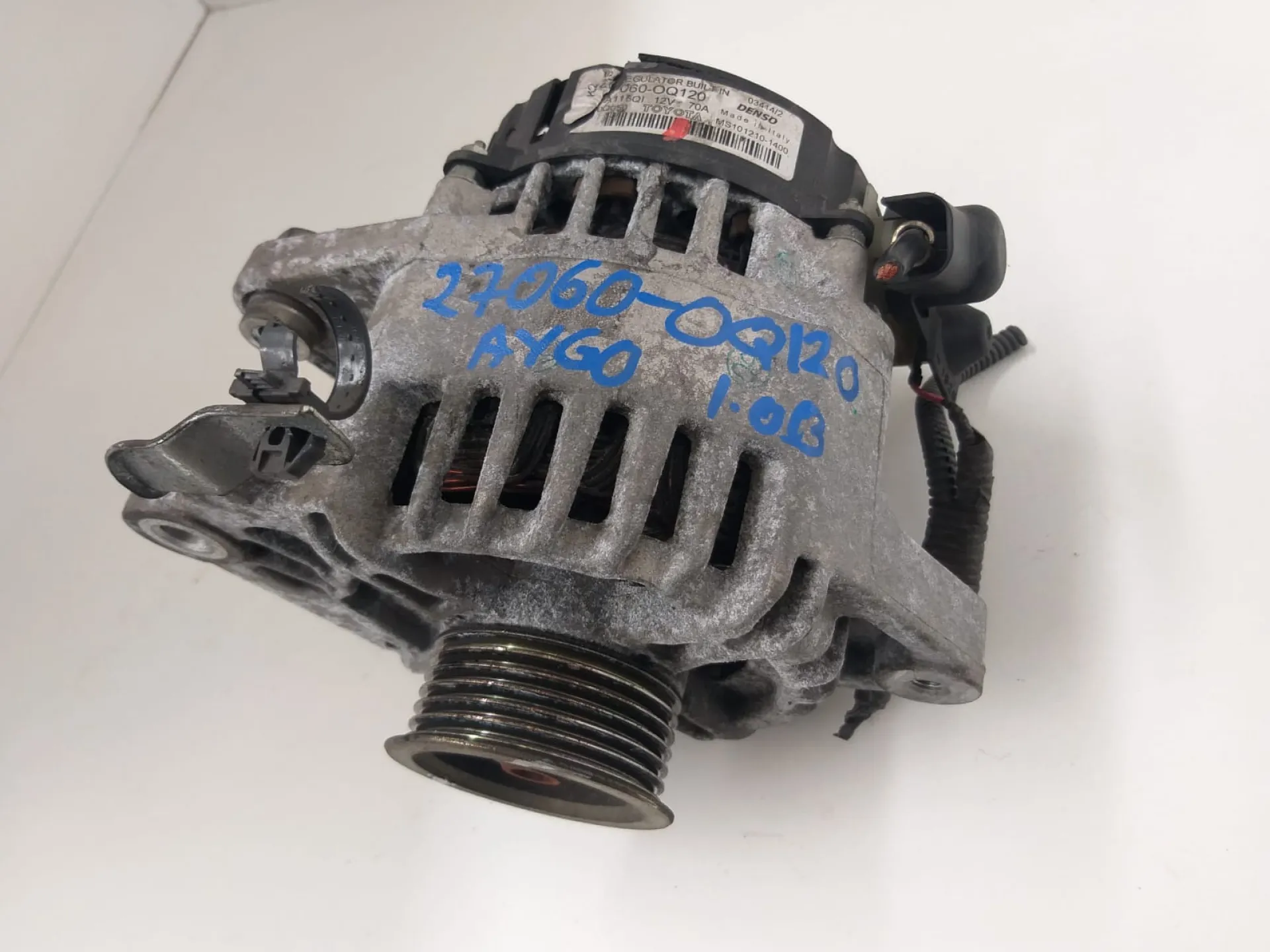 Alternatore Toyota Aygo del 2013 1.0 Benzina CODICE RICAMBIO : 27060-OQ120