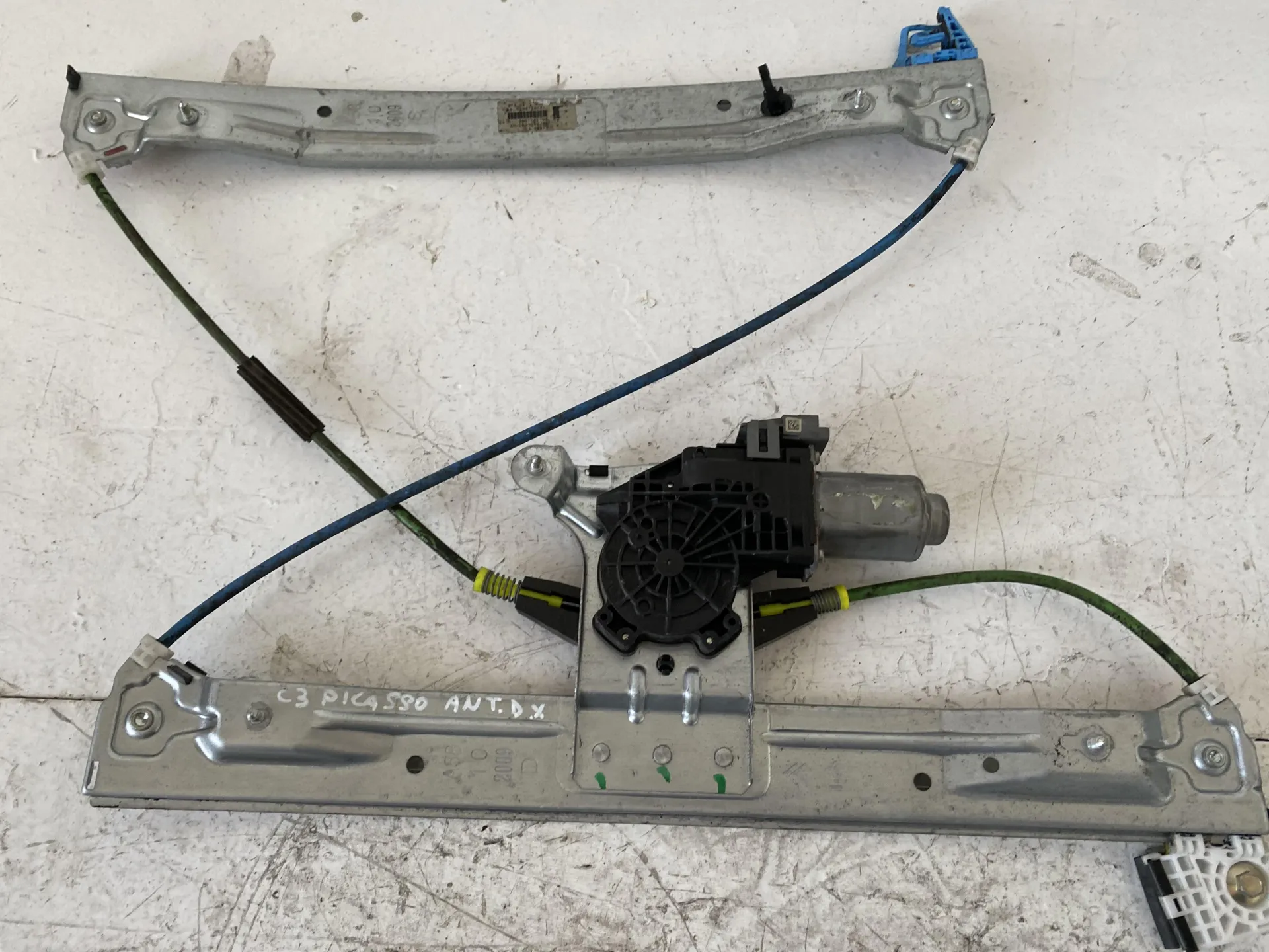 ALZACRISTALLO ELETTRICO ANT. DX PASSEGGERO con codice 0038172T13 da CITROEN C3 Picasso (08>) Diesel (2016)