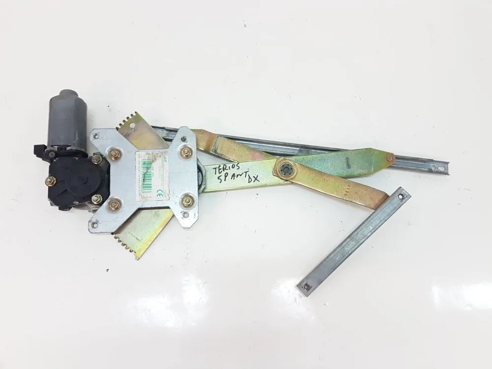 ALZACRISTALLO ELETTRICO ANT. DX PASSEGGERO con codice 6980187401 da DAIHATSU Terios 1Â° Serie 1300 Benzina 63 (2002)