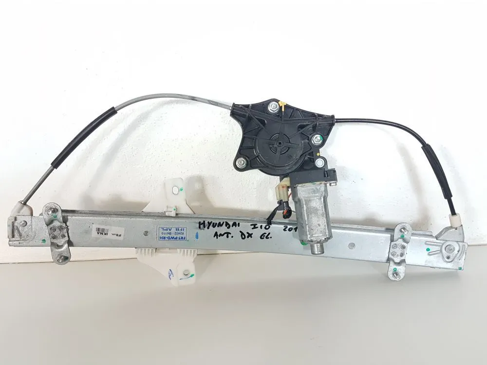 ALZACRISTALLO ELETTRICO ANT. DX PASSEGGERO con codice 82402B4110 da HYUNDAI i10 2Â° Serie 1000 Benzina 49 (2014)