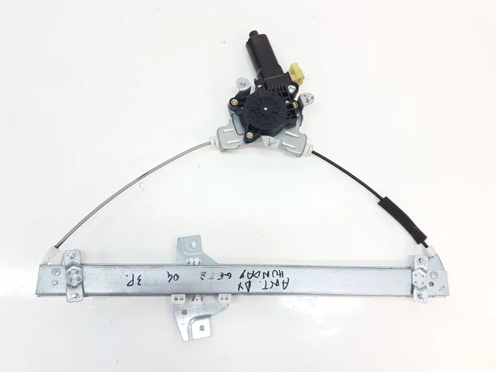 ALZACRISTALLO ELETTRICO ANT. DX con codice 824041C210 da PASSEGGERO HYUNDAI Getz 1° Serie 1300 Benzina 60 (2005)