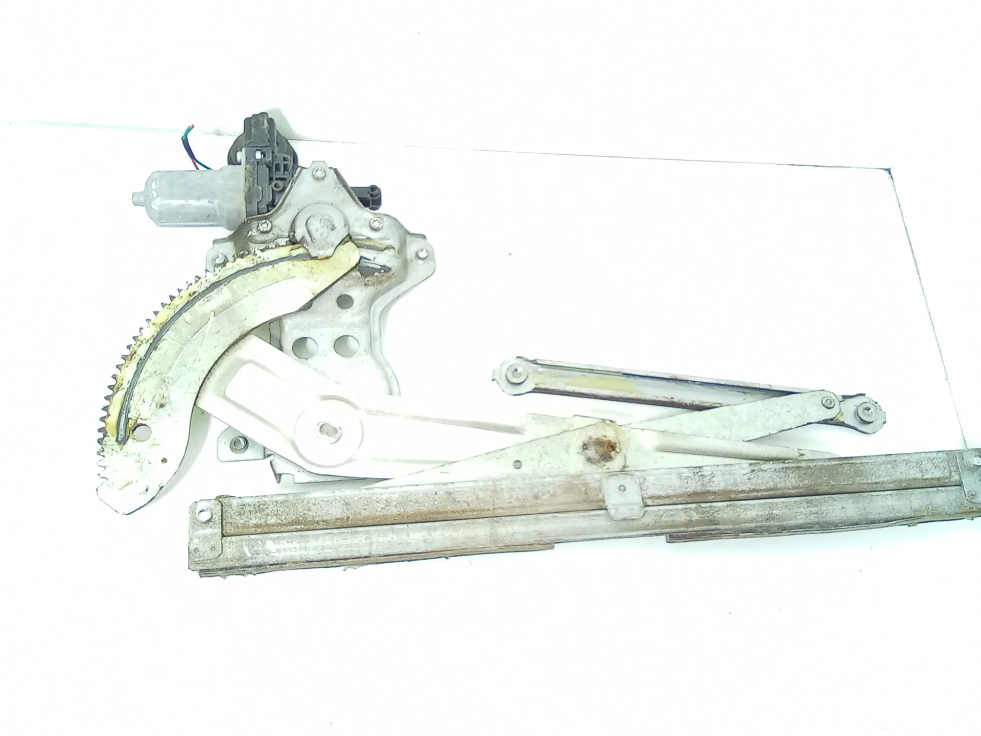 ALZACRISTALLO ELETTRICO ANT. DX PASSEGGERO con codice 83430-63j00 da SUZUKI Swift 4Â° Serie (04>10) (2007)