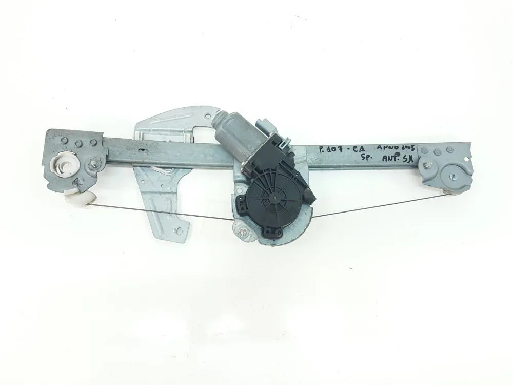 ALZACRISTALLO ELETTRICO ANT. SX GUIDA con codice 9221T8 da PEUGEOT 107 1Â° Serie 1000 Benzina 50 (2007)