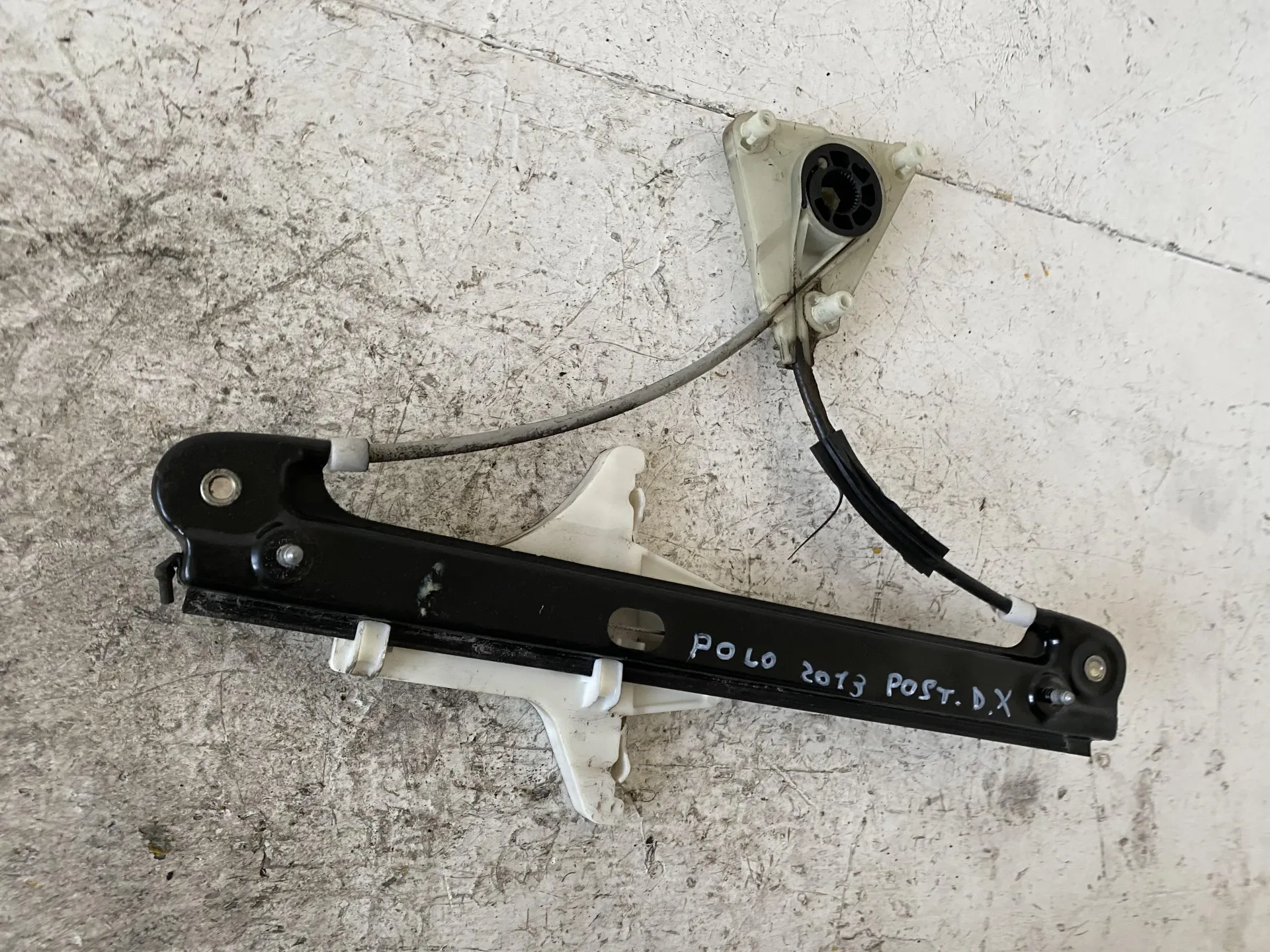 ALZACRISTALLO ELETTRICO POST. DX PASS. VOLKSWAGEN Polo 5Â° Serie 1200 Benzina con codice motore CGP/CGP (2013)