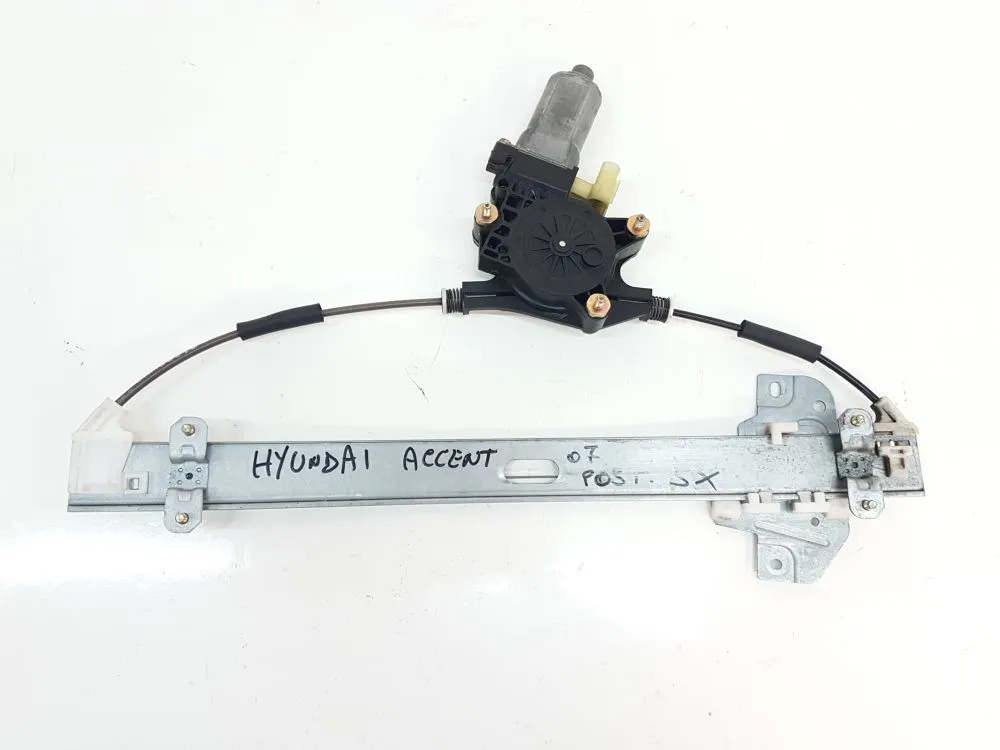 ALZACRISTALLO ELETTRICO POST. SX GUIDA con codice 834011G010 da HYUNDAI Accent 4Â° Serie 1400 Benzina 71 (2007)