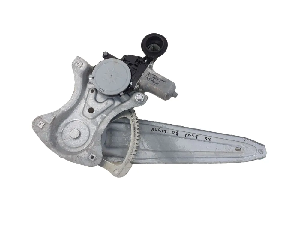 ALZACRISTALLO ELETTRICO POST. SX GUIDA con codice 857100D100 da TOYOTA Auris Serie (E150) (07>12) 1400 Diesel 66 kW / 90 CV con codice motore 1NDTV/1ND-TV (2008)