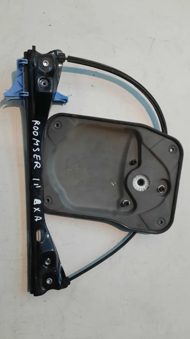 Alzavetro anteriore destro Skoda Roomster del 2011 1.2 benzina