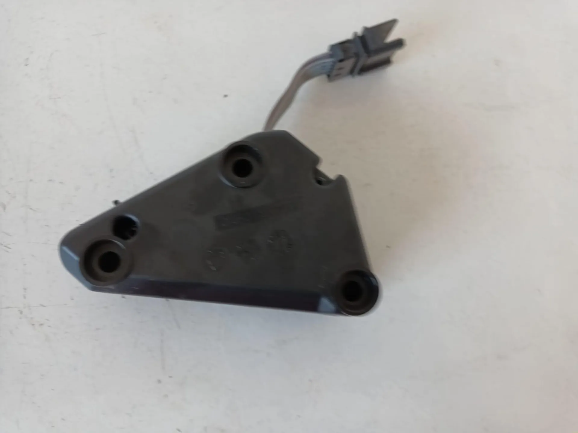 AMPLIFICATORE AUTORADIO con codice 1K0.035.463.D da VOLKSWAGEN Golf 5 Plus (04>13) 1600 Diesel 77 con codice motore CAY/CAY (2010)