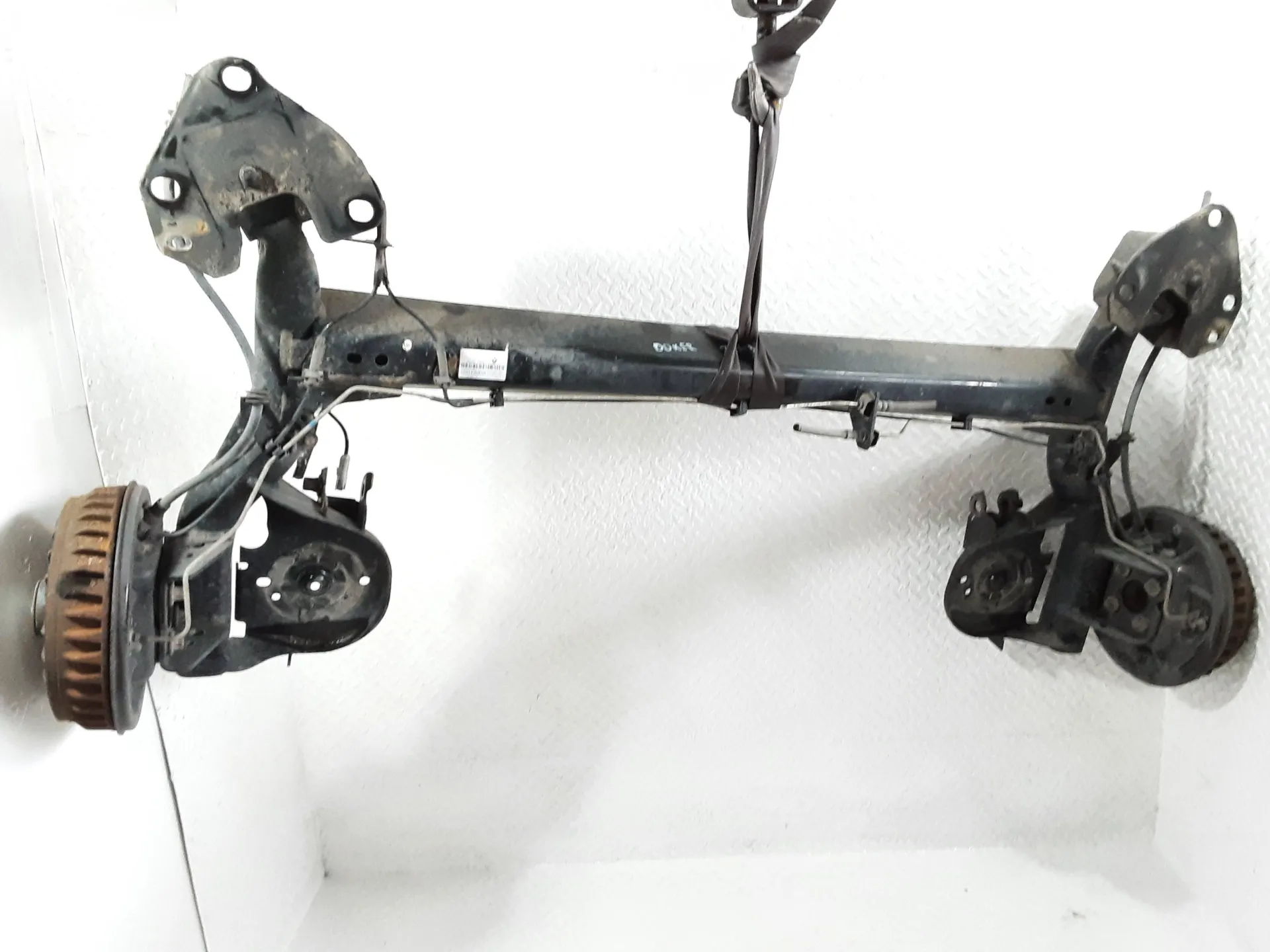 ASSALE POSTERIORE DACIA Dokker 1° Serie COD. 555117070r Bifuel/Gas 1600 (12>)