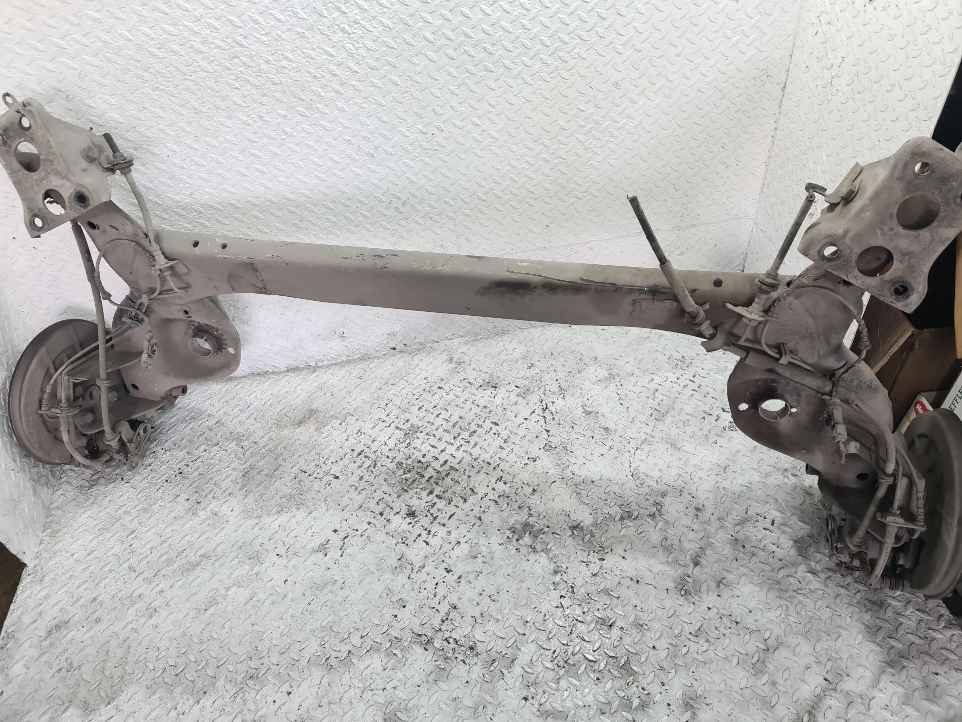 ASSALE POSTERIORE con codice 51894298 da FIAT Bravo 2° Serie 198 A2.000 Diesel 1600 (07>10)