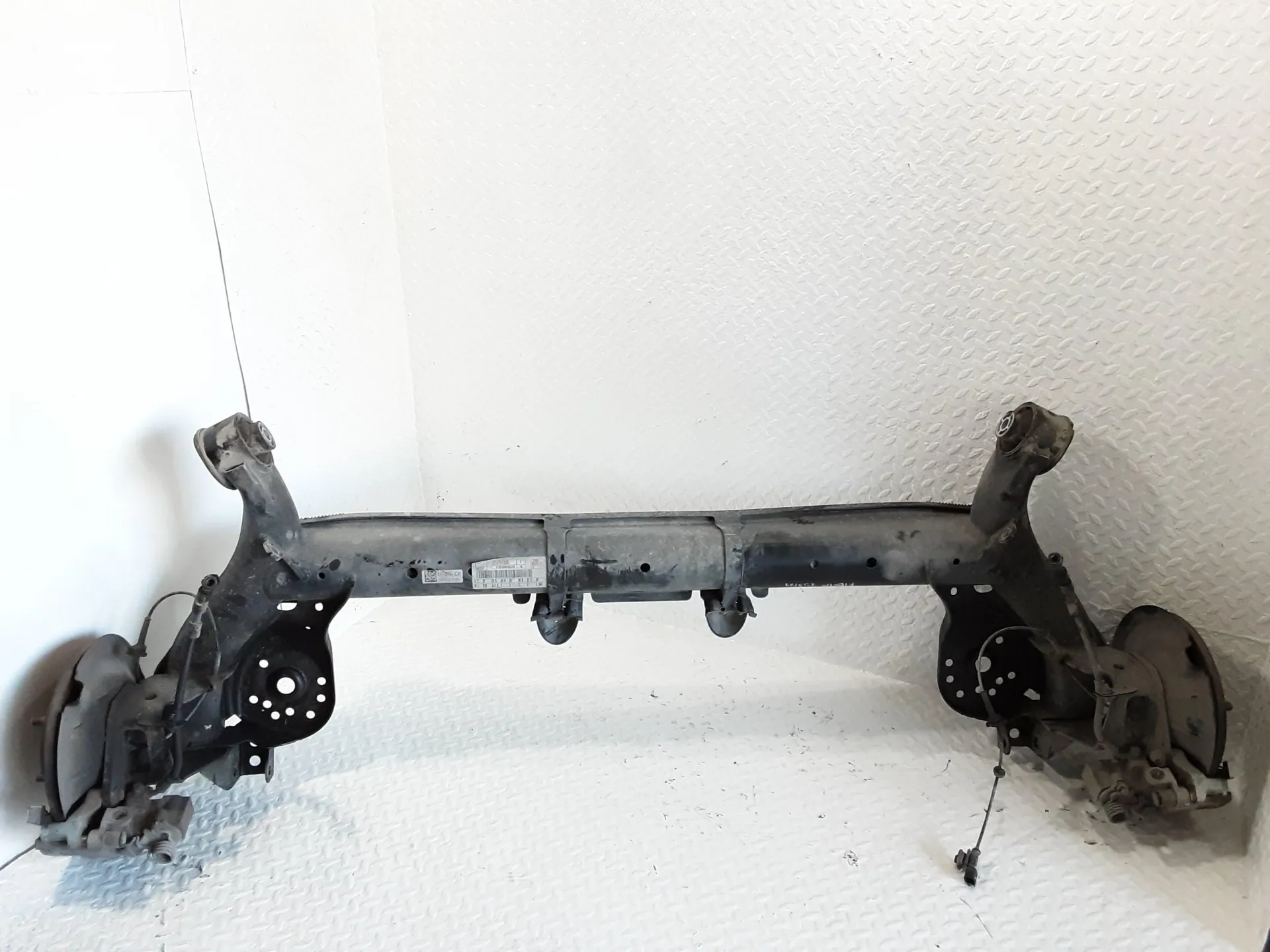 ASSALE POSTERIORE FORD Fiesta 7° Serie 1500 Diesel 63 kW / 85 CV con codice motore XUJG/XUJC, XUJD, XUJE, XUJF, XUJG, XUJK, XUJL, XUJM, XUJN (2018)