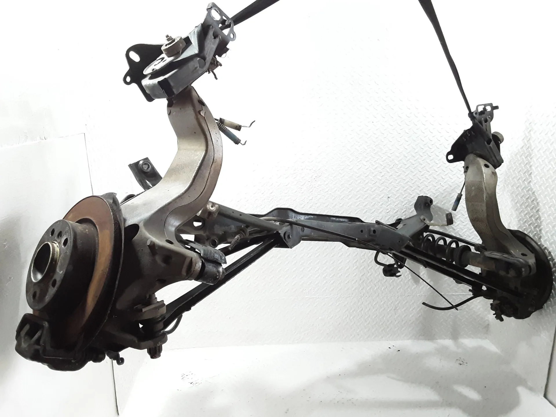 ASSALE POSTERIORE MINI Cooper 2° Serie 1600 Diesel 82 kW / 112 CV con codice motore N47C16A/N47 C16 A (2010)