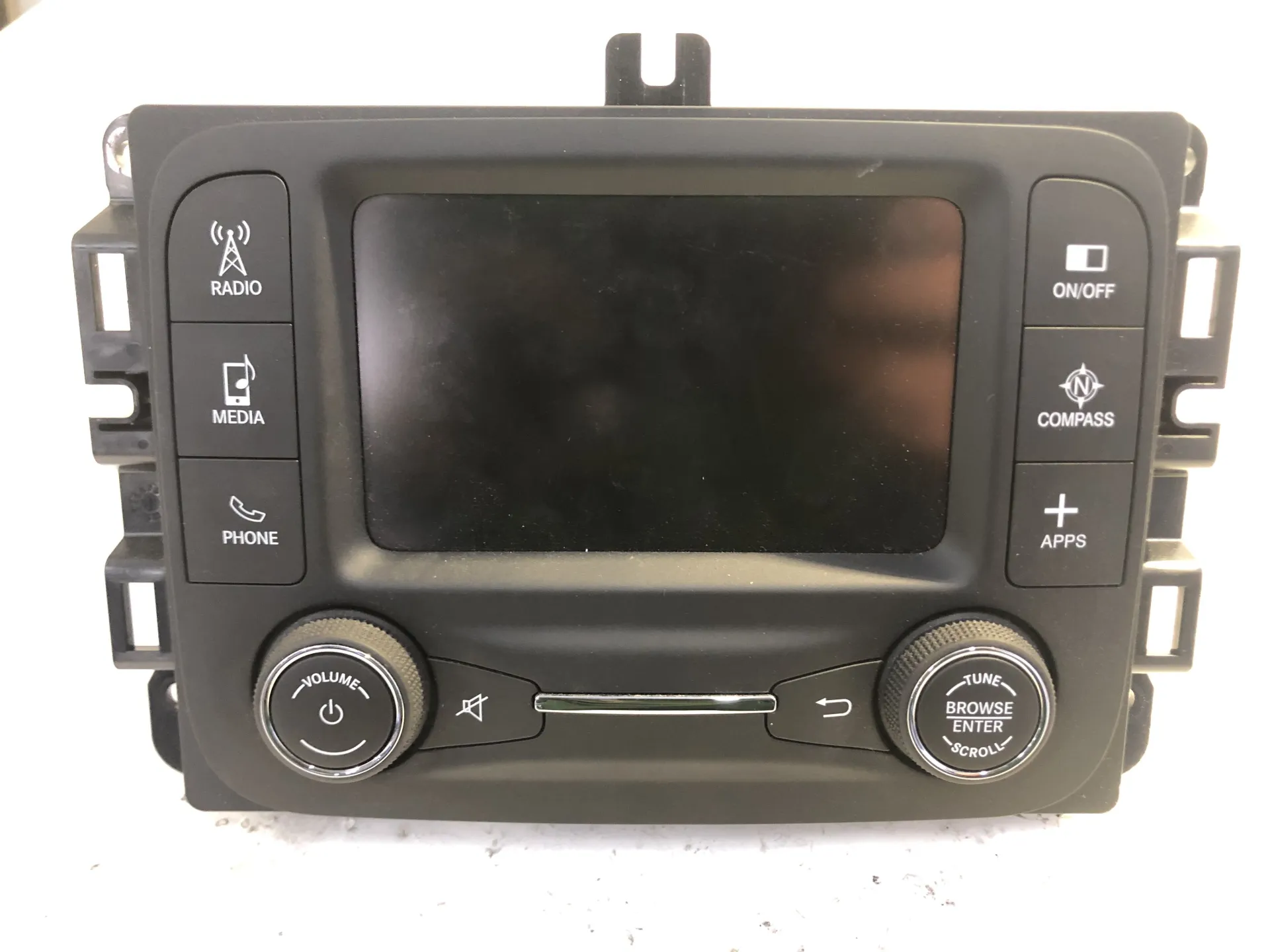 AUTORADIO MP3 con codice A2C3892430000009384 / E8.10R036626 / 09004800 / 07356350690 / R005100429 / TA130081005 da JEEP Renegade Serie (14>) 1600 Diesel (2015)