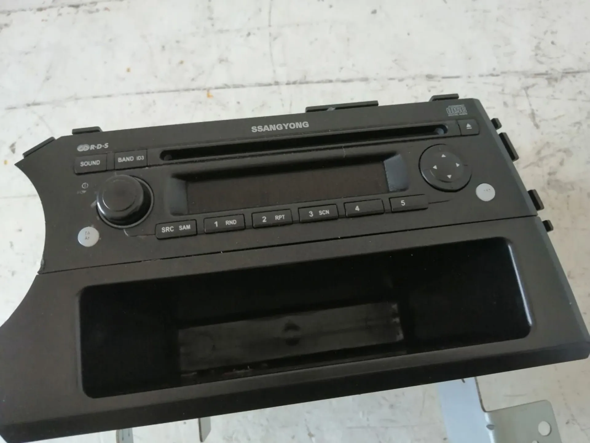AUTORADIO con codice A2C53251127 da A2C53251127 SSANGYONG Actyon 1Â° Serie 2000 Diesel (2009)