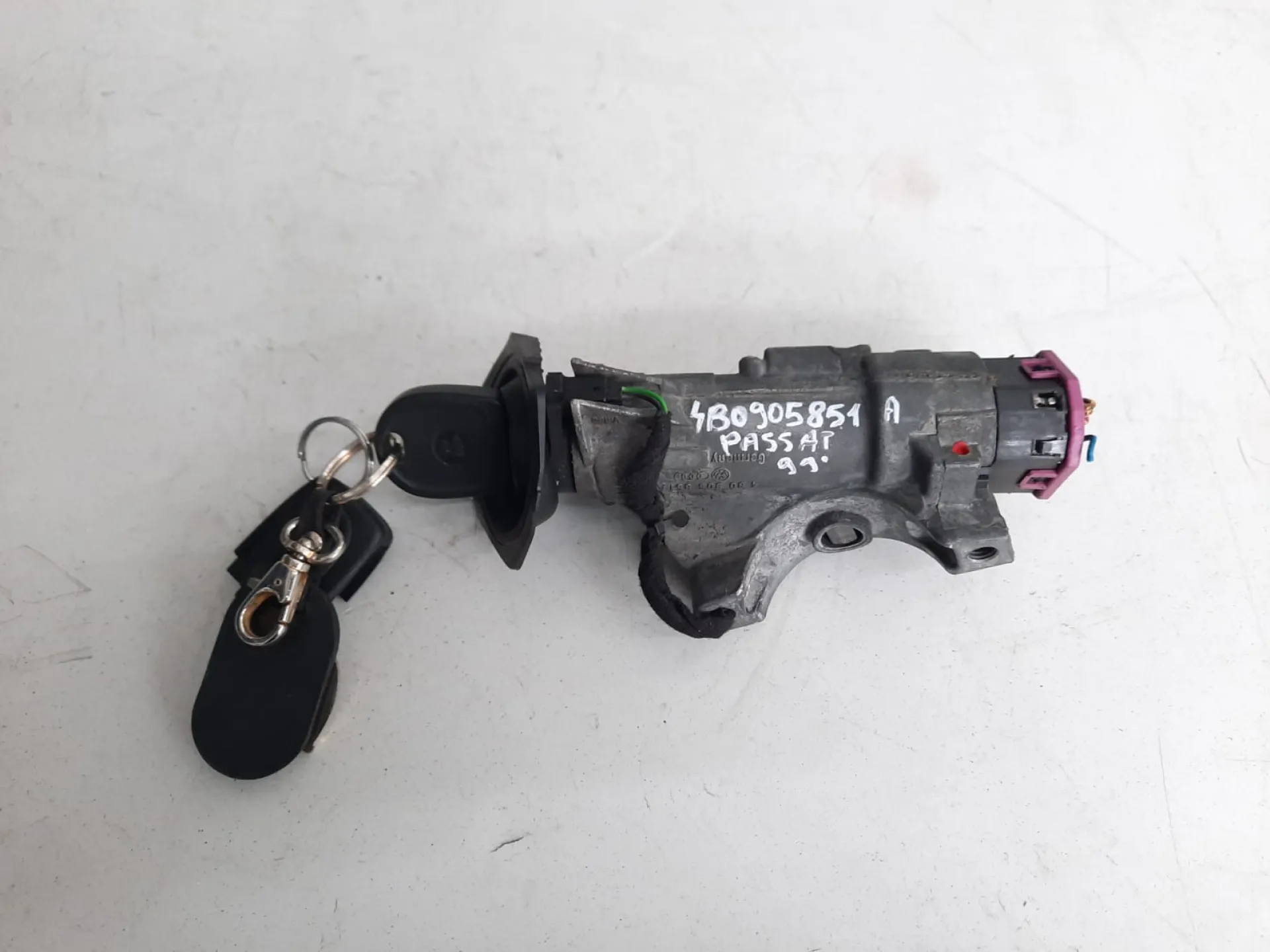 Blocchetto chiavi VW Passat 1.9 TDI del 1999 CODICE RICAMBIO : 4B0905851A