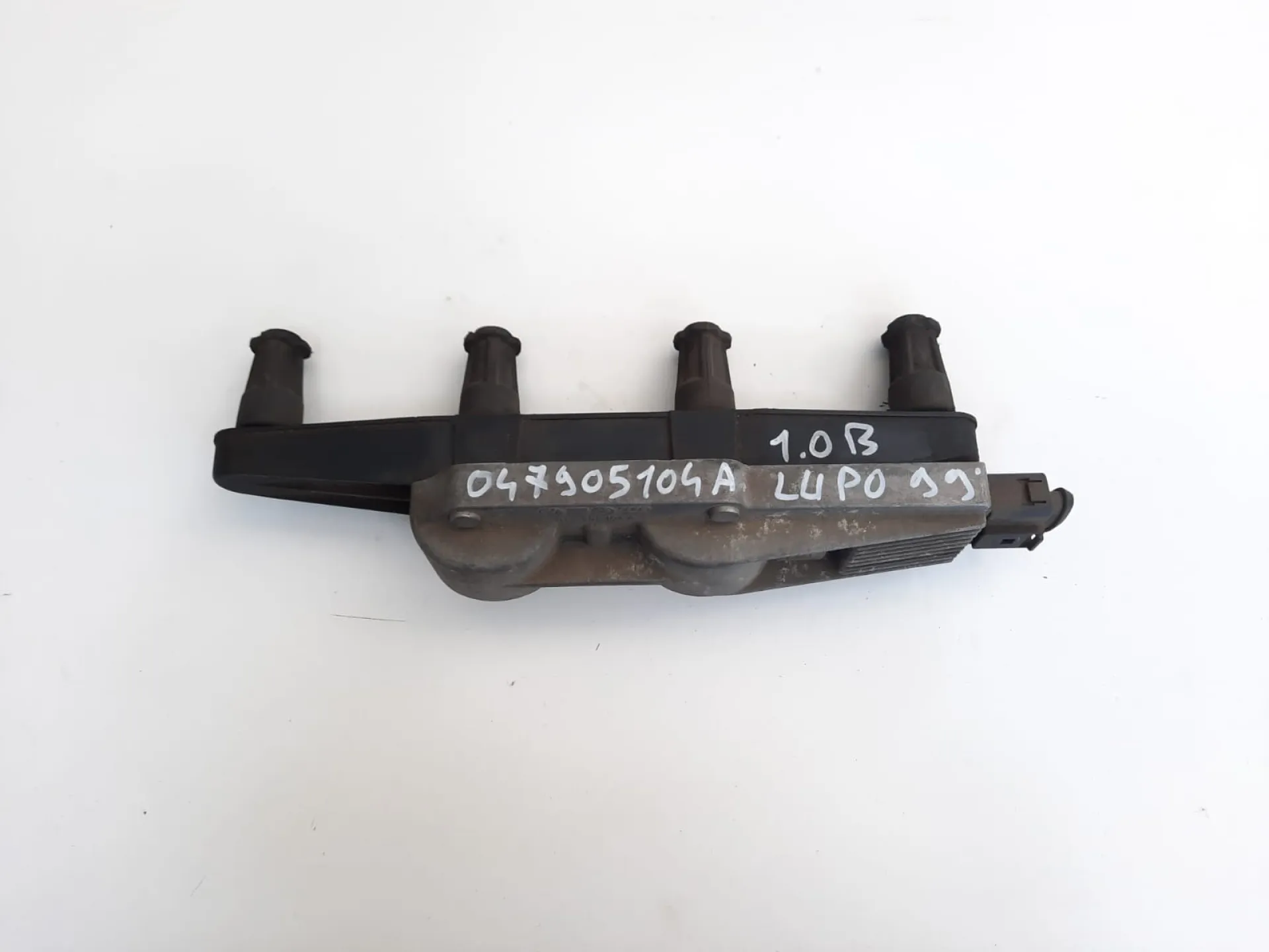 Bobina accensione VW Lupo 1.0 B del 1999 CODICE RICAMBIO : 047905104A
