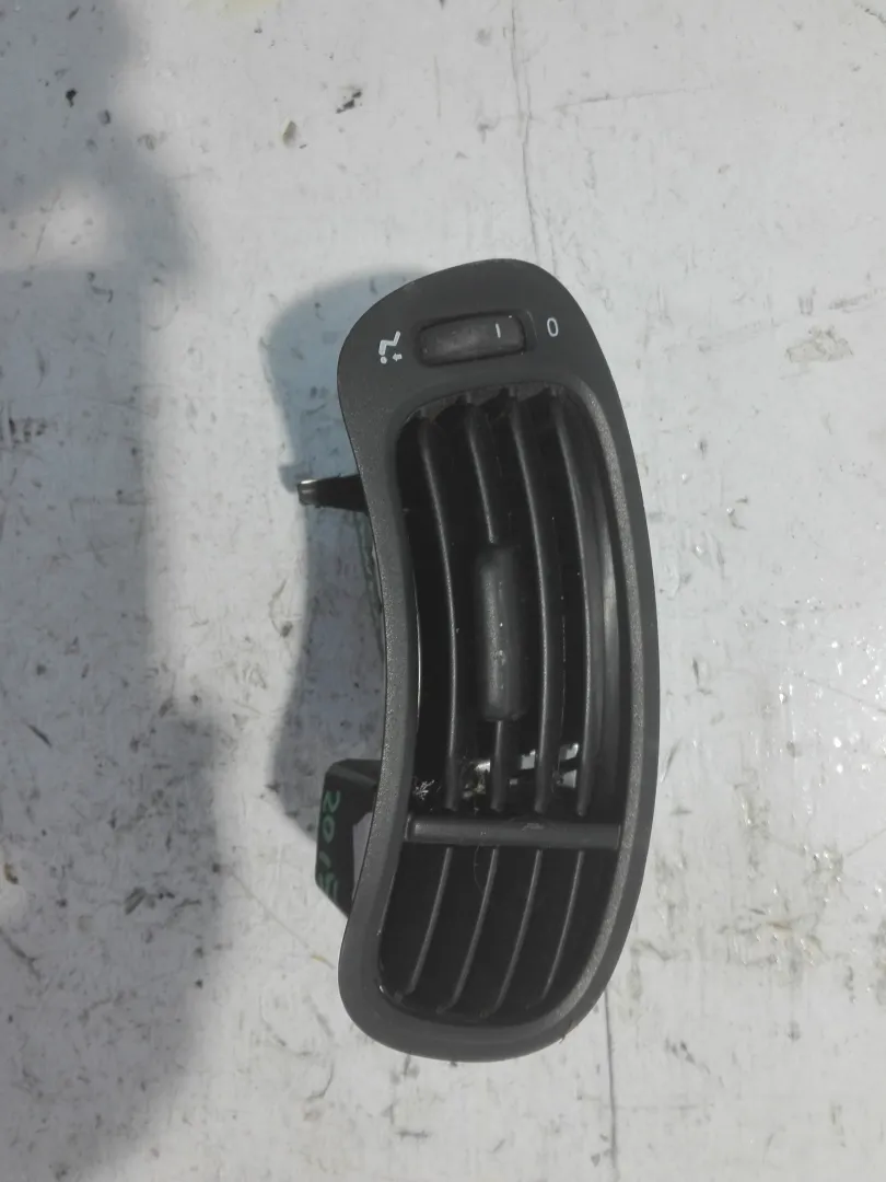 735491140 / 313982 BOCCHETTA ARIA CRUSCOTTO LATO GUIDA FIAT Panda 3Â° Serie 1300 Diesel (2015)