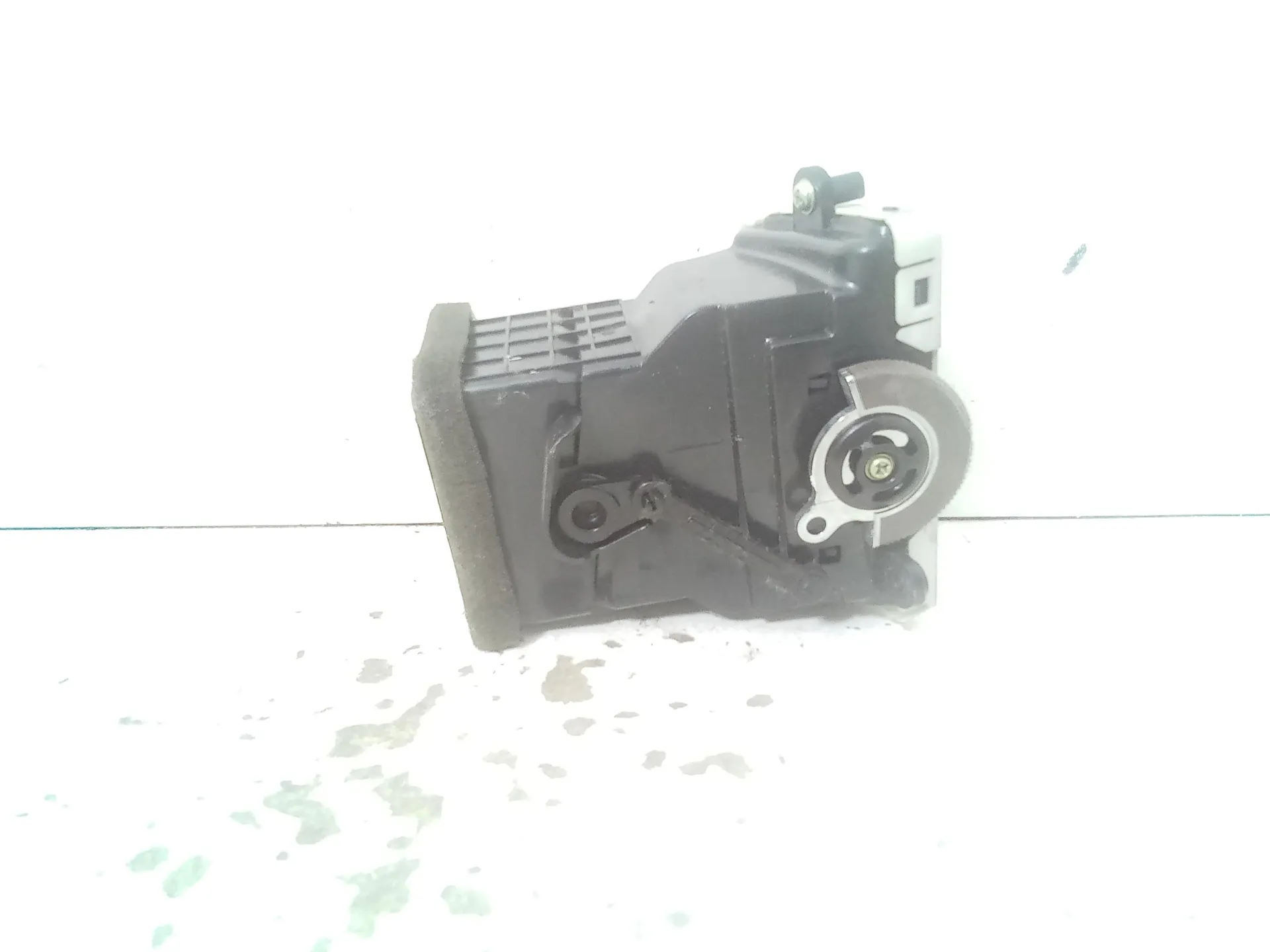 BOCCHETTA ARIA CRUSCOTTO LATO GUIDA con codice 6964a-34001 da SSANGYONG Korando 2Â° Serie 2000 Diesel 129 (2011)