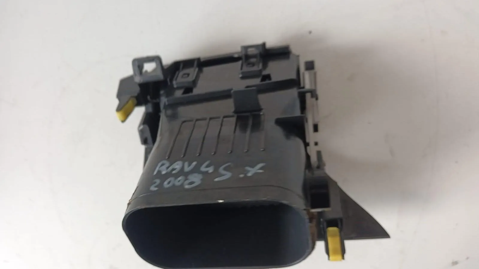 BOCCHETTA ARIA CRUSCOTTO LATO GUIDA TOYOTA Rav4 4Â° Serie 2200 Diesel (2008)