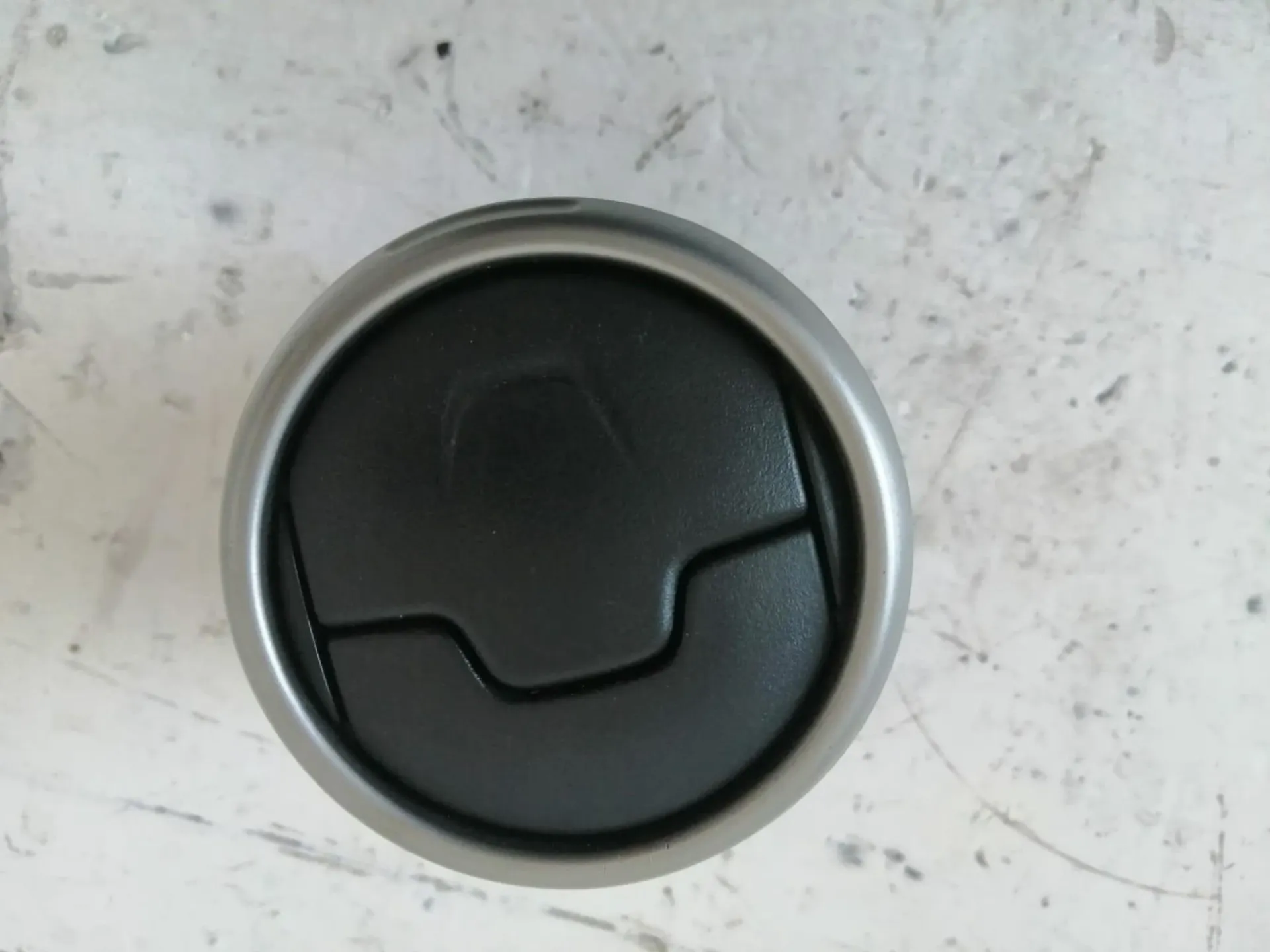 BOCCHETTA ARIA CRUSCOTTO LATO PASSEGGERO NISSAN Qashqai 2Â° Serie 2000 Diesel (2010)