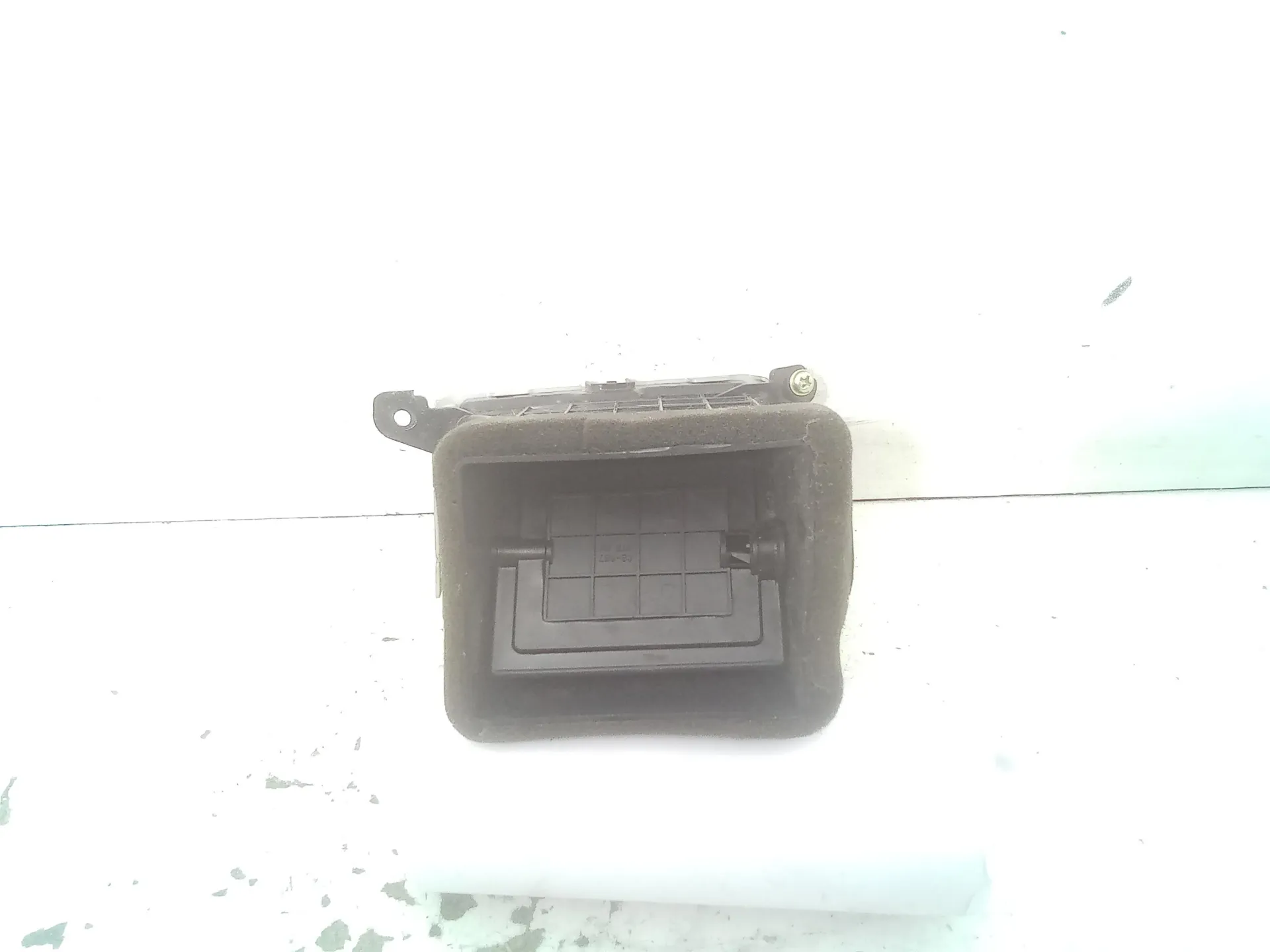 BOCCHETTA ARIA CRUSCOTTO LATO PASSEGGERO con codice 6962a-34001 da SSANGYONG Korando 2Â° Serie 2000 Diesel 129 (2011)