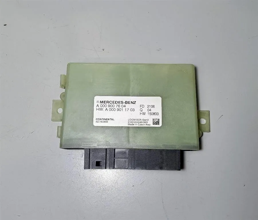 BODY COMPUTER con codice A0009007604 da MERCEDES Vito Serie (W447) (14>) 1950 diesel (2021)