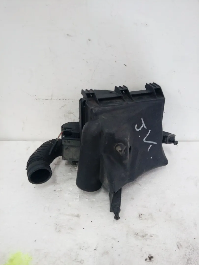 1110900001 / 0056 / 1110980483 BOX SCATOLA FILTRO ARIA MERCEDES SLK Serie (W170) (96>04) 2000 Benzina 141 (2001)