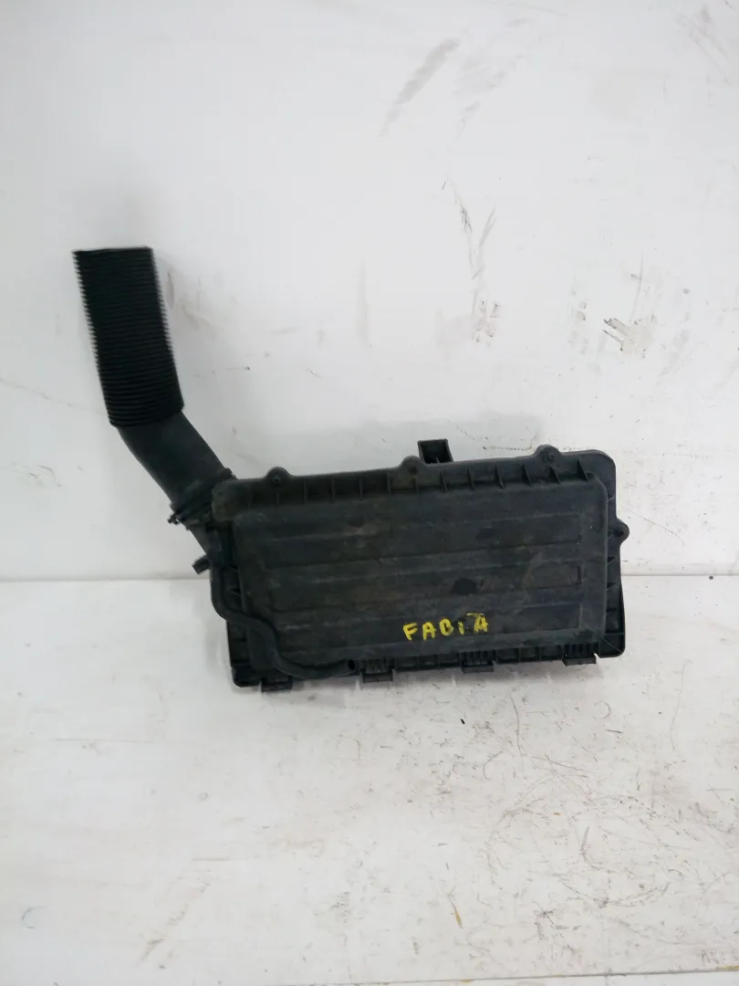 036129611 / 036129620 / 600129618 BOX SCATOLA FILTRO ARIA SKODA Fabia Berlina 2Â° Serie 1200 Benzina (2008)