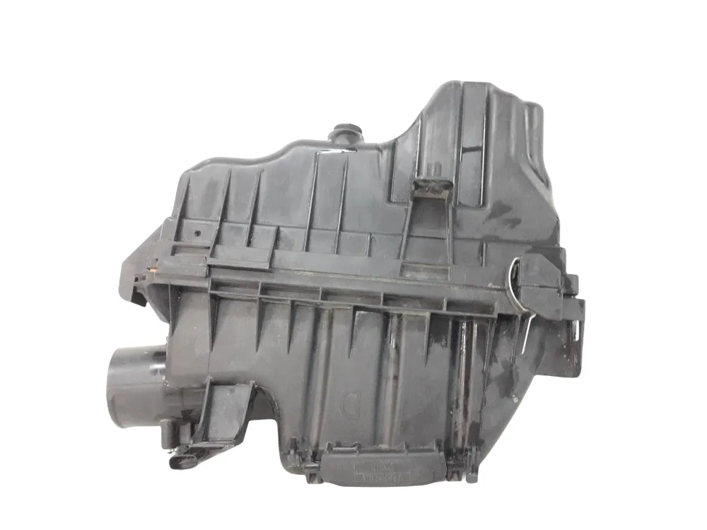 BOX SCATOLA FILTRO ARIA con codice 1020007501 da TOYOTA Yaris Serie (05>08) 1400 Diesel 66 kW / 90 CV con codice motore 1NDTV/1ND-TV (2012)