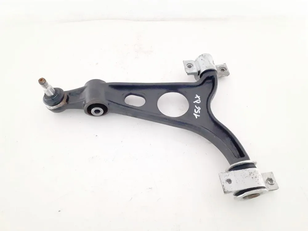 BRACCIO OSCILLANTE ANTERIORE DESTRO con codice 50509339 da ALFA ROMEO 156 Berlina Serie (932_) (03>05) 1900 Diesel 85 (2005)