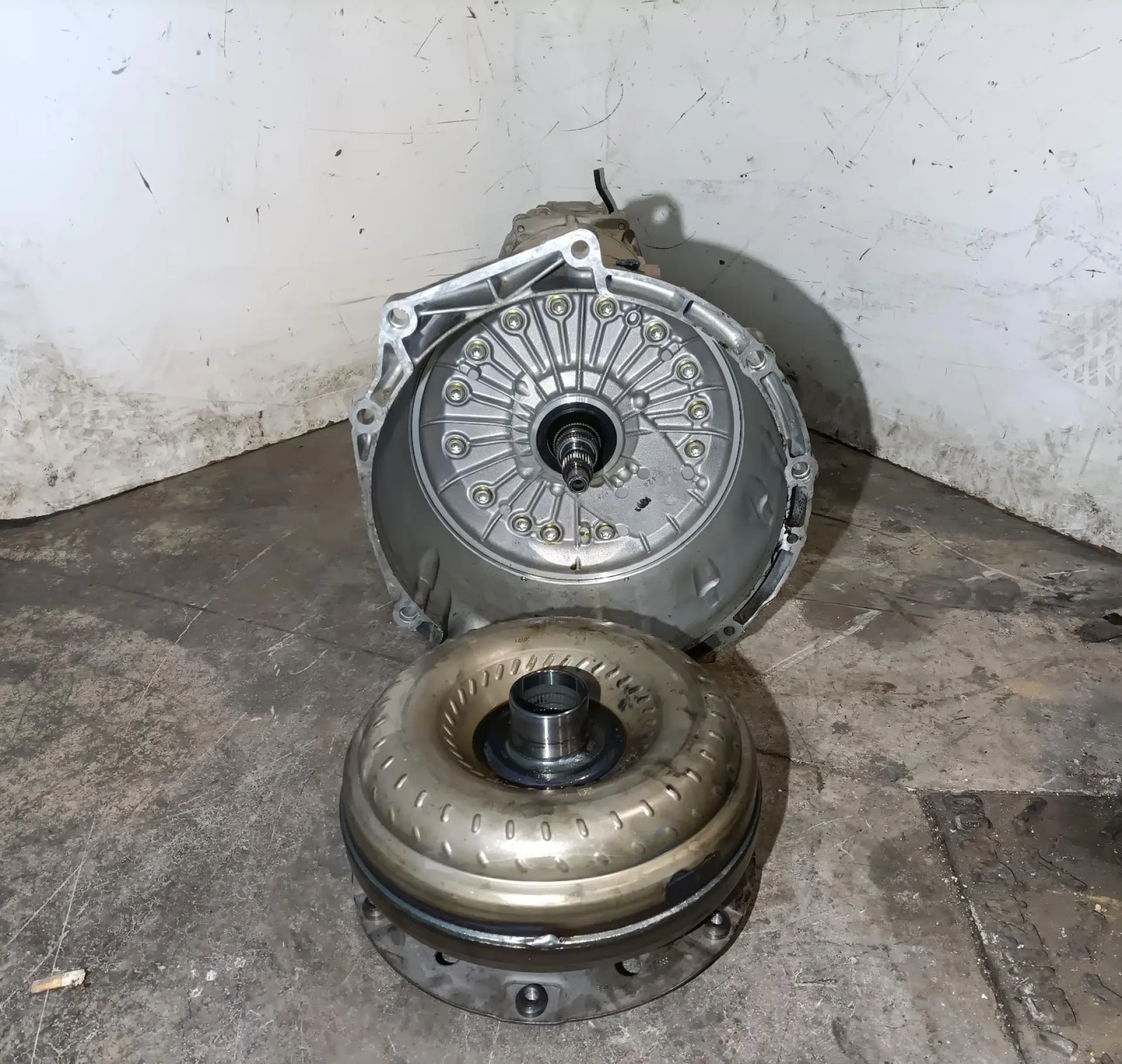 CAMBIO AUTOMATICO con codice 1087401271 da BMW Serie 5 Gran Turismo (F07) 3000 Diesel 180 kW / 245 CV con codice motore N57D30A/N57 D30 A (2012)