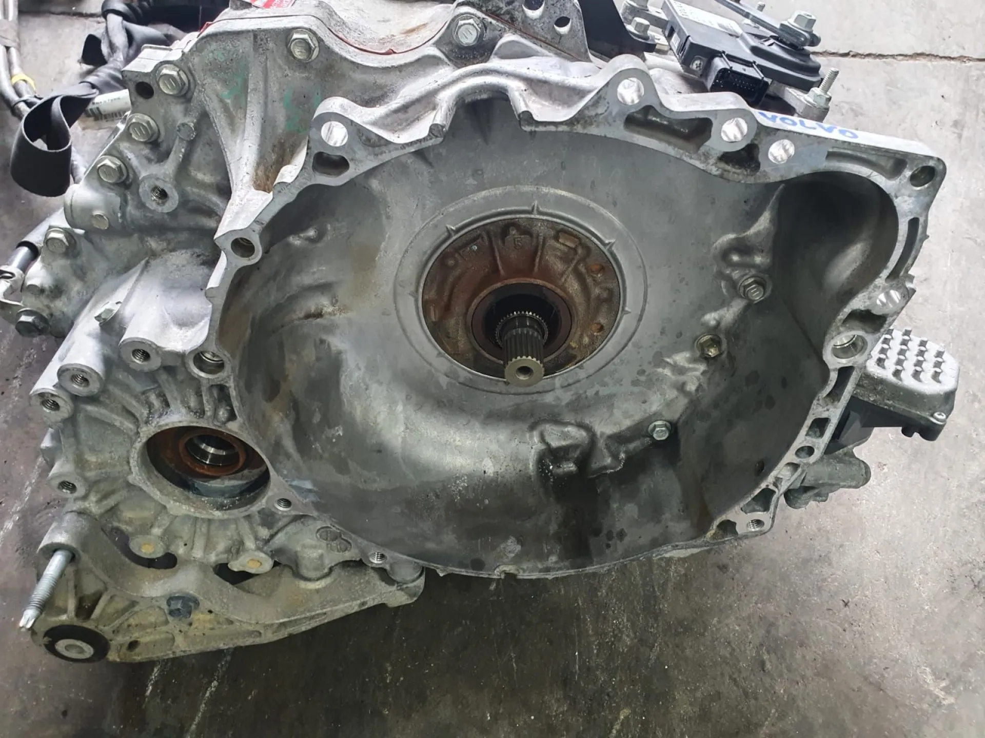 CAMBIO AUTOMATICO con codice 31312609 / 4988 133800342 / 752301 / P1285187 / T13J3814315 / 3127781 da VOLVO V40 Serie (16>) 2000 Diesel (2016)